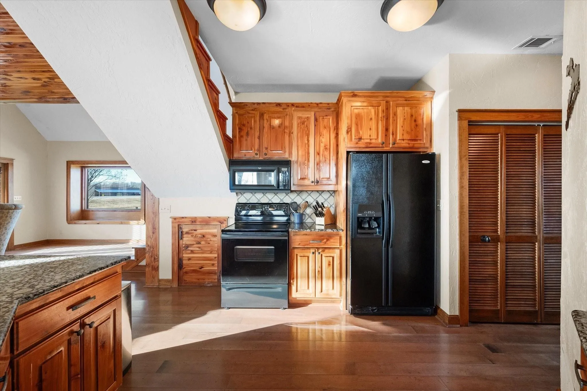 Business For Rent in Navarro County , 9919 S US Highway 287 1, Corsicana, Texas 75109, 0, 0, Garage spaces, 0 Sqft, built in 2005, mls#21393559, Real Estate Agent in Corsicana, Homes For Rent in Navarro county, Homes For Rent in Corsicana, Realtor in Corsicana Texas, Real Estate Brokerage Independent Realty Texas, Luminita Cordes Realtor