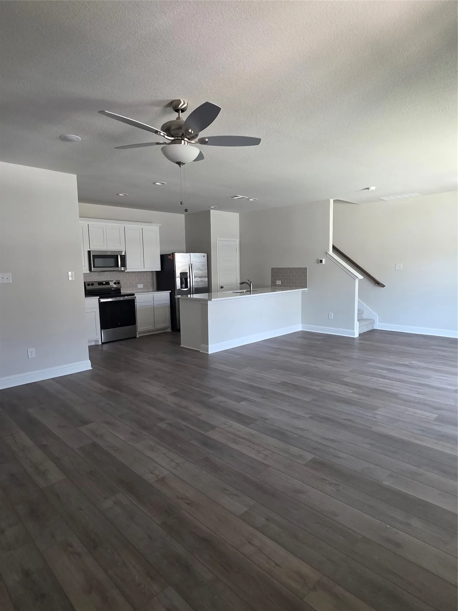 Townhouse For Rent in Tarrant County , 6914 Yellow Hammer Way, Arlington, Texas 76001, 3 Bedroom, 3 Bathroom, 2 Garage spaces, 1,706 Sqft, built in 2026, mls#21395605, Real Estate Agent in Arlington, Homes For Rent in Tarrant county, Homes For Rent in Arlington, Realtor in Arlington Texas, Real Estate Brokerage Independent Realty Texas, Luminita Cordes Realtor
