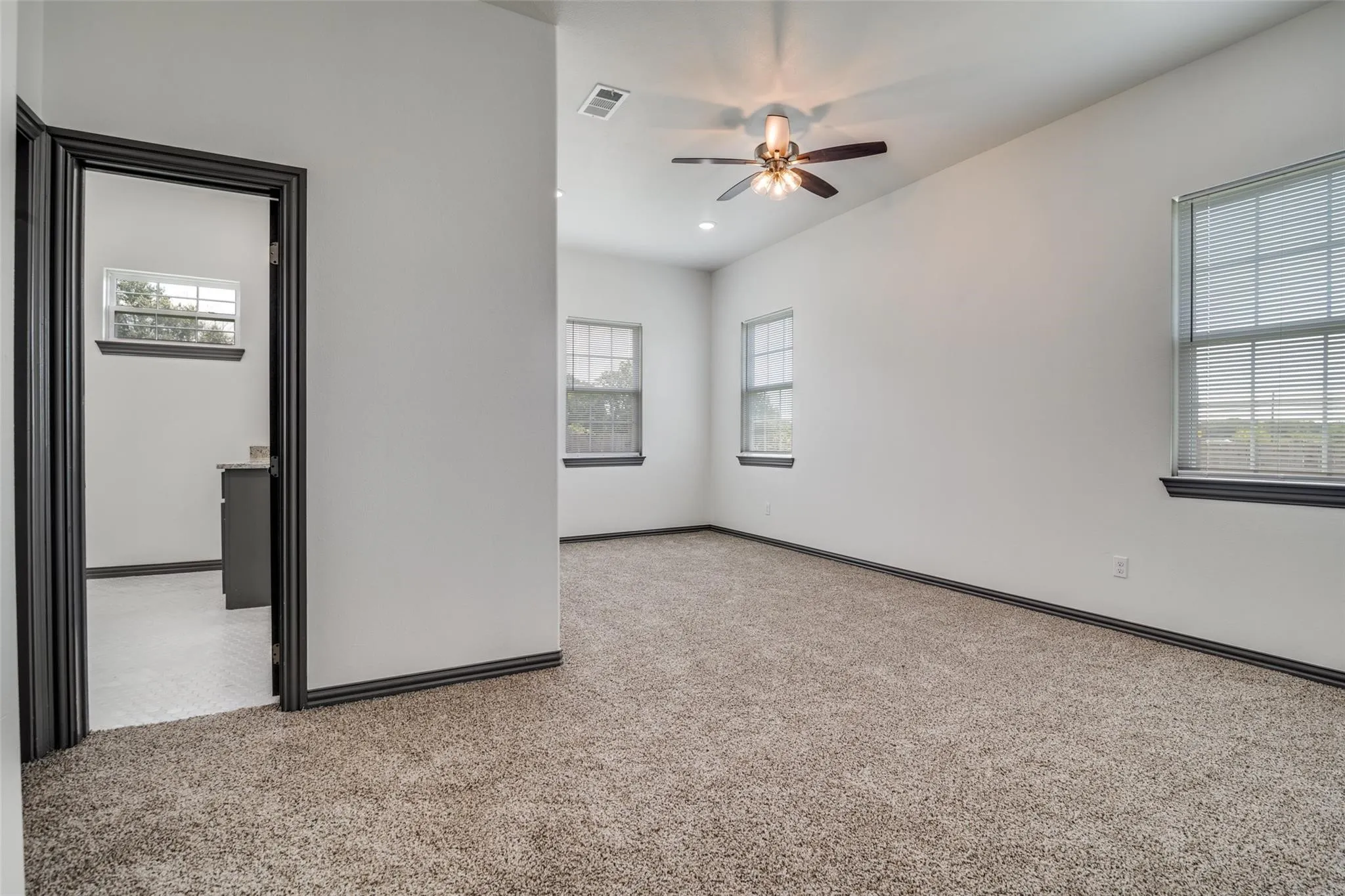 Single Family Residence For Sale in Hunt County , 705 Lakeland Drive, West Tawakoni, Texas 75474, 3 Bedroom, 2 Bathroom, 2 Garage spaces, 1,342 Sqft, built in 2023, mls#21395599, Real Estate Agent in West Tawakoni, Homes For Sale in Hunt county, Homes For Sale in West Tawakoni, Realtor in West Tawakoni Texas, Real Estate Brokerage Independent Realty Texas, Luminita Cordes Realtor