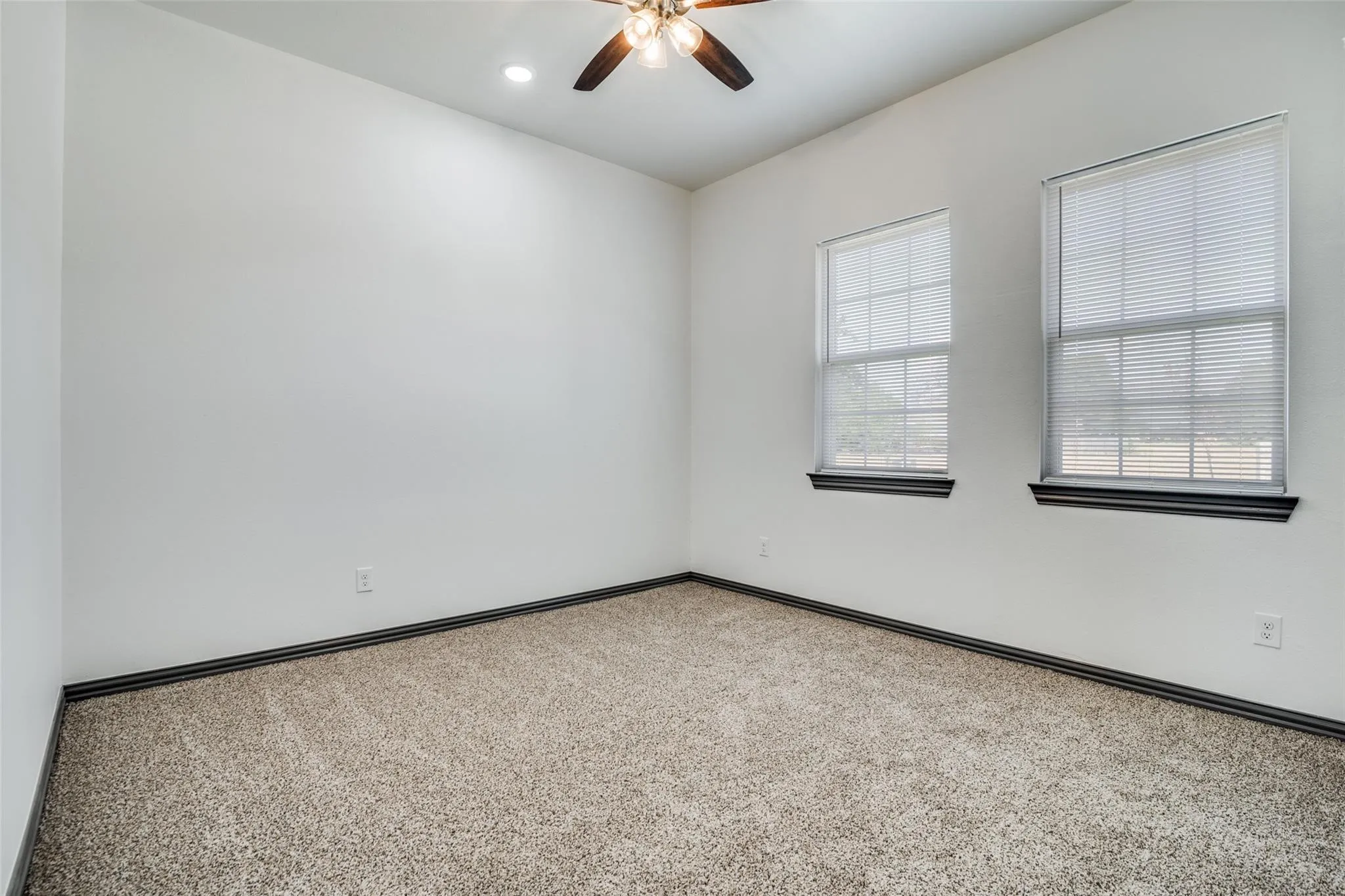 Single Family Residence For Sale in Hunt County , 705 Lakeland Drive, West Tawakoni, Texas 75474, 3 Bedroom, 2 Bathroom, 2 Garage spaces, 1,342 Sqft, built in 2023, mls#21395599, Real Estate Agent in West Tawakoni, Homes For Sale in Hunt county, Homes For Sale in West Tawakoni, Realtor in West Tawakoni Texas, Real Estate Brokerage Independent Realty Texas, Luminita Cordes Realtor