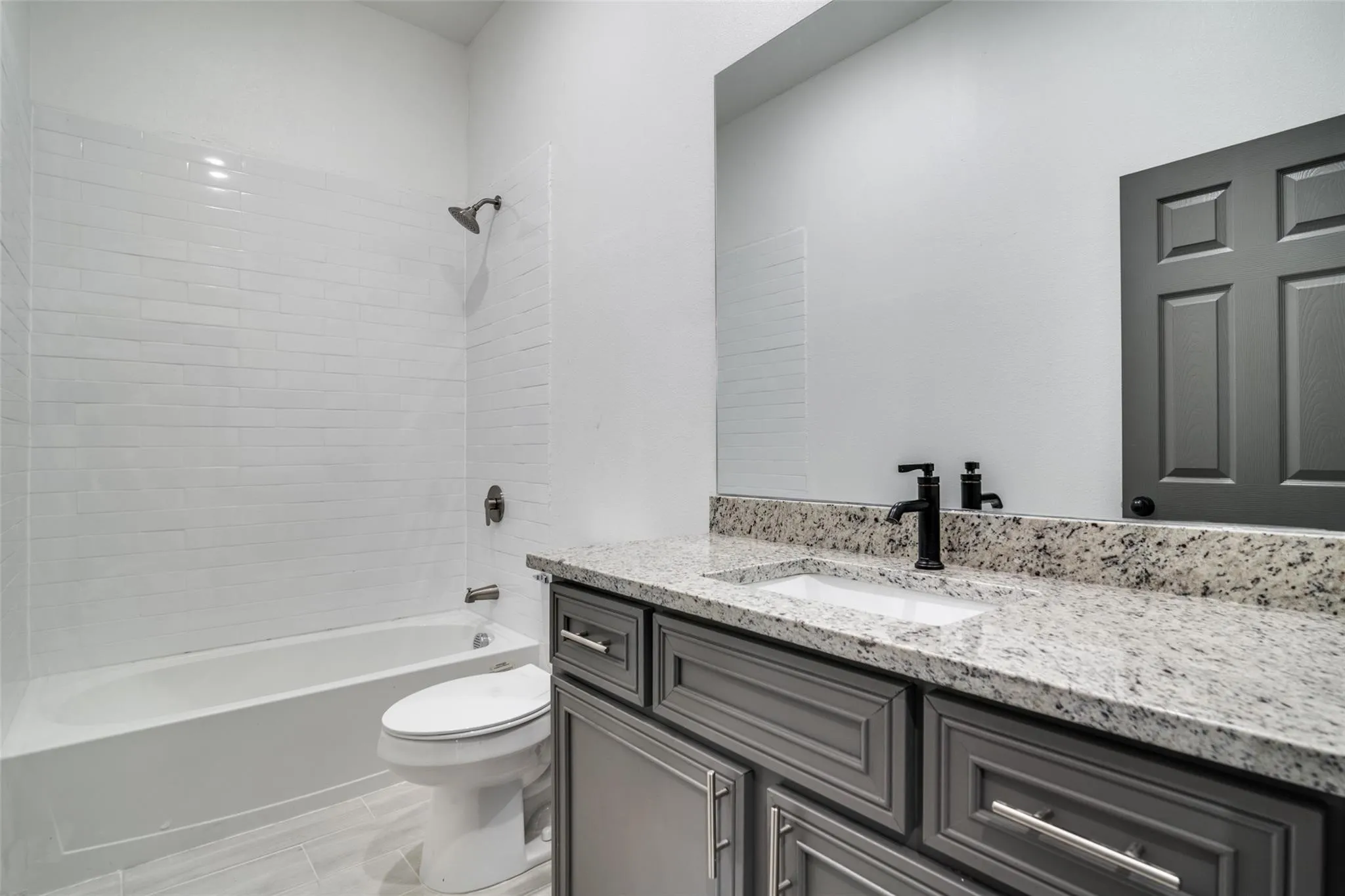 Single Family Residence For Sale in Hunt County , 705 Lakeland Drive, West Tawakoni, Texas 75474, 3 Bedroom, 2 Bathroom, 2 Garage spaces, 1,342 Sqft, built in 2023, mls#21395599, Real Estate Agent in West Tawakoni, Homes For Sale in Hunt county, Homes For Sale in West Tawakoni, Realtor in West Tawakoni Texas, Real Estate Brokerage Independent Realty Texas, Luminita Cordes Realtor