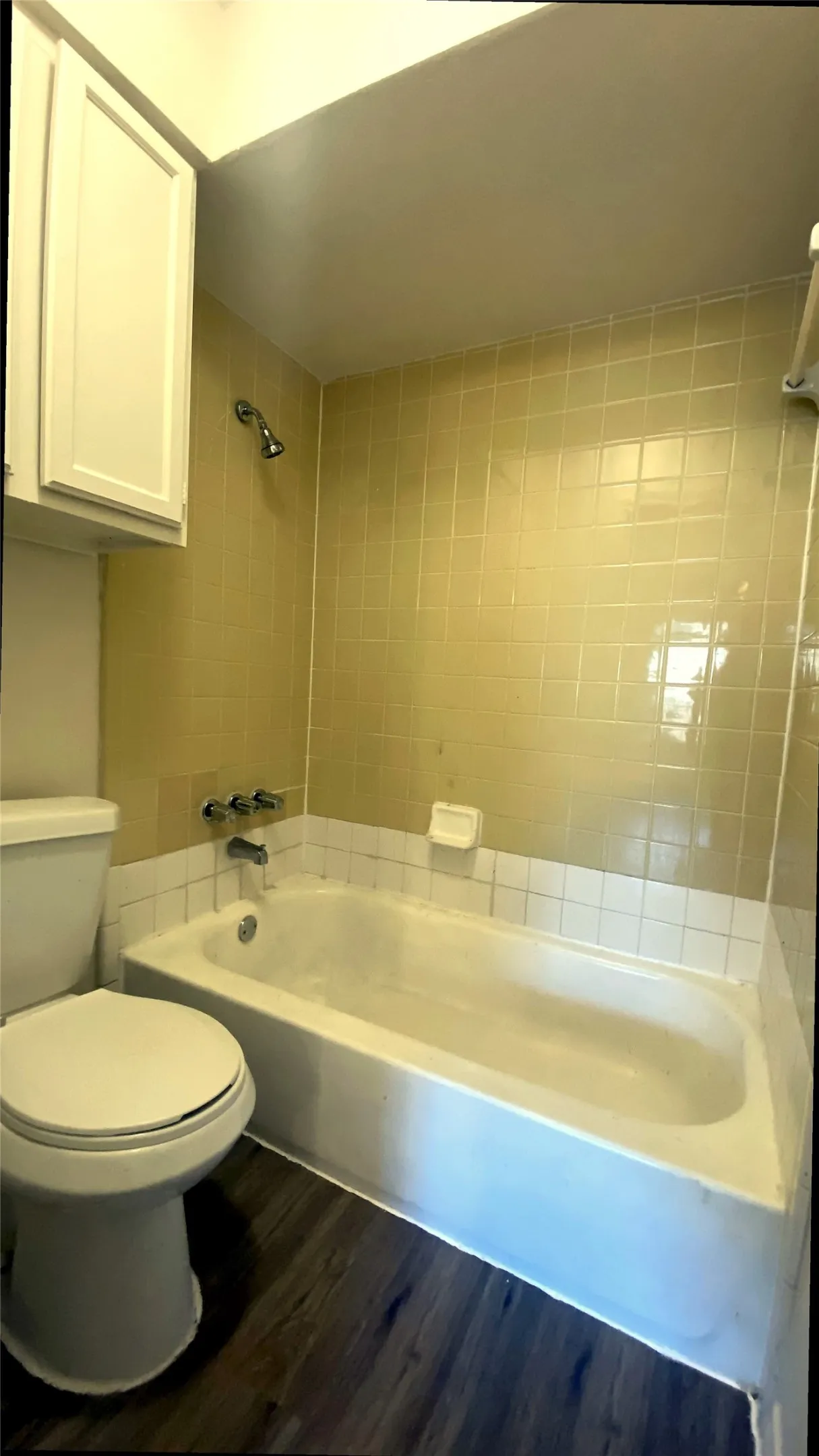 Condominium For Sale in Dallas County , 6019 Ridgecrest Road 204B, Dallas, Texas 75231, 2 Bedroom, 3 Bathroom, 1 Garage spaces, 1,092 Sqft, built in 1979, mls#21395578, Real Estate Agent in Dallas, Homes For Sale in Dallas county, Homes For Sale in Dallas, Realtor in Dallas Texas, Real Estate Brokerage Independent Realty Texas, Luminita Cordes Realtor