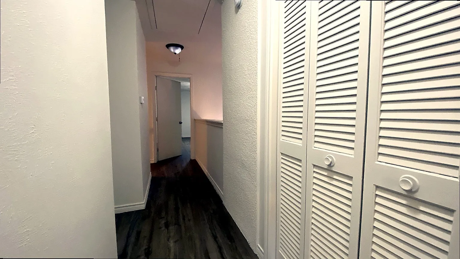 Condominium For Sale in Dallas County , 6019 Ridgecrest Road 204B, Dallas, Texas 75231, 2 Bedroom, 3 Bathroom, 1 Garage spaces, 1,092 Sqft, built in 1979, mls#21395578, Real Estate Agent in Dallas, Homes For Sale in Dallas county, Homes For Sale in Dallas, Realtor in Dallas Texas, Real Estate Brokerage Independent Realty Texas, Luminita Cordes Realtor