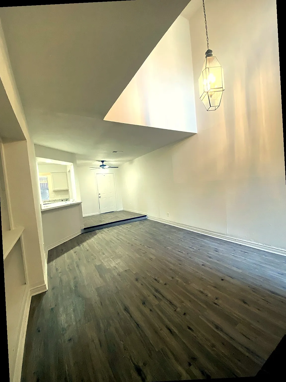 Condominium For Sale in Dallas County , 6019 Ridgecrest Road 204B, Dallas, Texas 75231, 2 Bedroom, 3 Bathroom, 1 Garage spaces, 1,092 Sqft, built in 1979, mls#21395578, Real Estate Agent in Dallas, Homes For Sale in Dallas county, Homes For Sale in Dallas, Realtor in Dallas Texas, Real Estate Brokerage Independent Realty Texas, Luminita Cordes Realtor