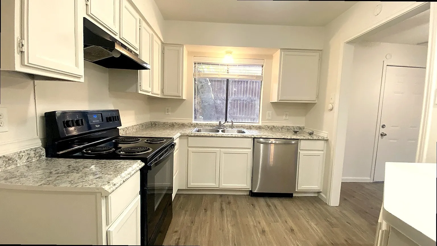 Condominium For Sale in Dallas County , 6019 Ridgecrest Road 204B, Dallas, Texas 75231, 2 Bedroom, 3 Bathroom, 1 Garage spaces, 1,092 Sqft, built in 1979, mls#21395578, Real Estate Agent in Dallas, Homes For Sale in Dallas county, Homes For Sale in Dallas, Realtor in Dallas Texas, Real Estate Brokerage Independent Realty Texas, Luminita Cordes Realtor
