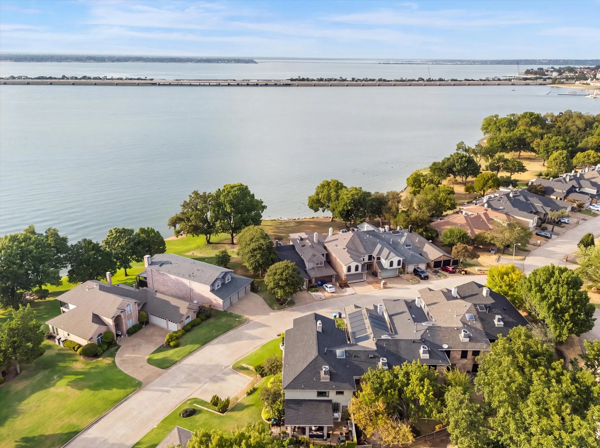 Single Family Residence For Sale in Rockwall County , 5713 Southern Cross Drive, Rockwall, Texas 75032, 3 Bedroom, 3 Bathroom, 2 Garage spaces, 2,920 Sqft, built in 1985, mls#21394112, Real Estate Agent in Rockwall, Homes For Sale in Rockwall county, Homes For Sale in Rockwall, Realtor in Rockwall Texas, Real Estate Brokerage Independent Realty Texas, Luminita Cordes Realtor