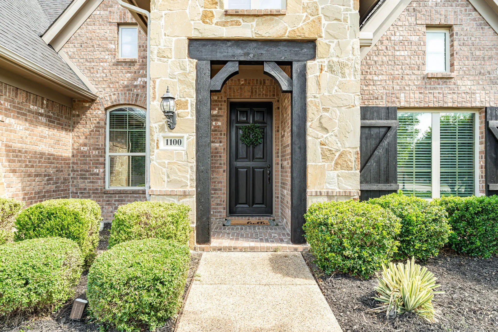 Single Family Residence For Sale in Kaufman County , 1100 Somerset Circle, Forney, Texas 75126, 3 Bedroom, 3 Bathroom, 2 Garage spaces, 2,672 Sqft, built in 2015, mls#21395576, Real Estate Agent in Forney, Homes For Sale in Kaufman county, Homes For Sale in Forney, Realtor in Forney Texas, Real Estate Brokerage Independent Realty Texas, Luminita Cordes Realtor
