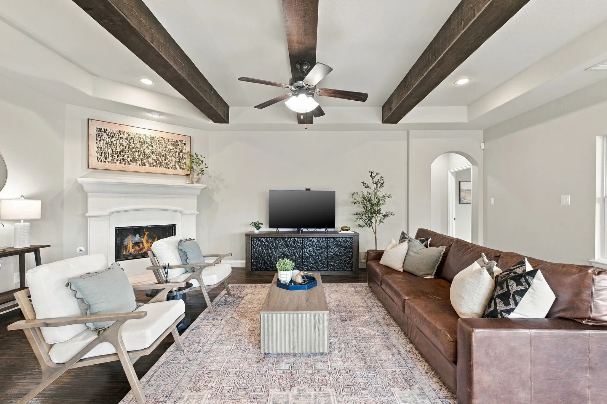 Single Family Residence For Sale in Kaufman County , 1100 Somerset Circle, Forney, Texas 75126, 3 Bedroom, 3 Bathroom, 2 Garage spaces, 2,672 Sqft, built in 2015, mls#21395576, Real Estate Agent in Forney, Homes For Sale in Kaufman county, Homes For Sale in Forney, Realtor in Forney Texas, Real Estate Brokerage Independent Realty Texas, Luminita Cordes Realtor