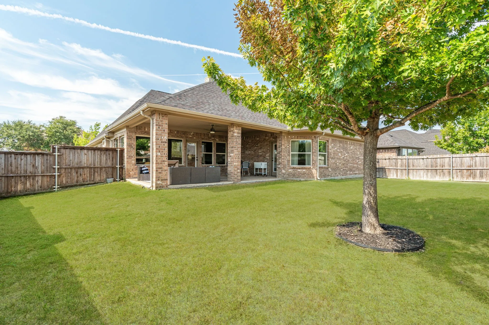 Single Family Residence For Sale in Kaufman County , 1100 Somerset Circle, Forney, Texas 75126, 3 Bedroom, 3 Bathroom, 2 Garage spaces, 2,672 Sqft, built in 2015, mls#21395576, Real Estate Agent in Forney, Homes For Sale in Kaufman county, Homes For Sale in Forney, Realtor in Forney Texas, Real Estate Brokerage Independent Realty Texas, Luminita Cordes Realtor