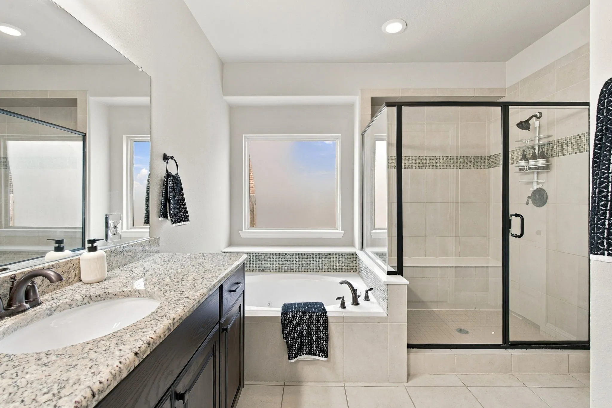 Single Family Residence For Sale in Kaufman County , 1100 Somerset Circle, Forney, Texas 75126, 3 Bedroom, 3 Bathroom, 2 Garage spaces, 2,672 Sqft, built in 2015, mls#21395576, Real Estate Agent in Forney, Homes For Sale in Kaufman county, Homes For Sale in Forney, Realtor in Forney Texas, Real Estate Brokerage Independent Realty Texas, Luminita Cordes Realtor