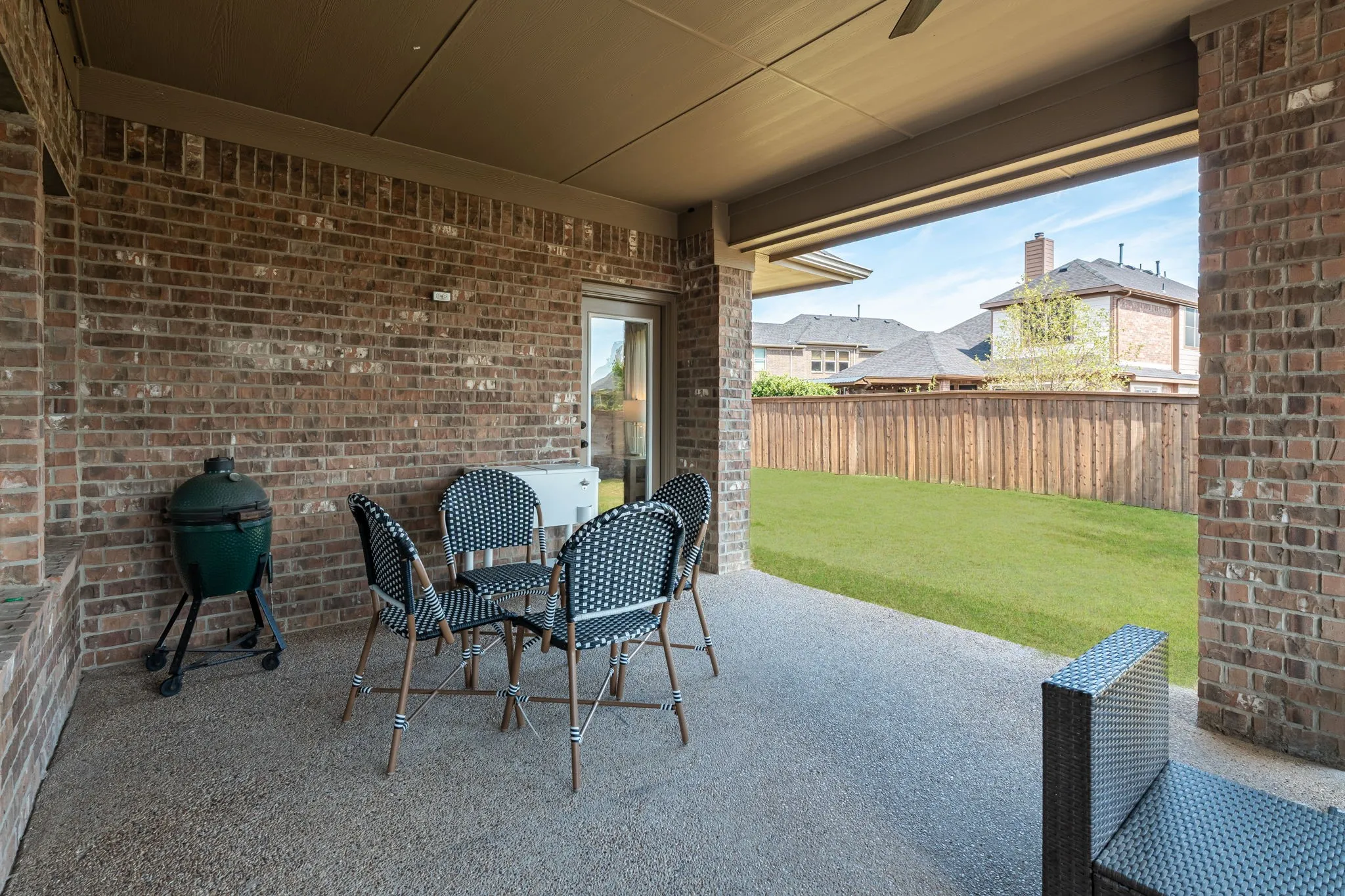 Single Family Residence For Sale in Kaufman County , 1100 Somerset Circle, Forney, Texas 75126, 3 Bedroom, 3 Bathroom, 2 Garage spaces, 2,672 Sqft, built in 2015, mls#21395576, Real Estate Agent in Forney, Homes For Sale in Kaufman county, Homes For Sale in Forney, Realtor in Forney Texas, Real Estate Brokerage Independent Realty Texas, Luminita Cordes Realtor