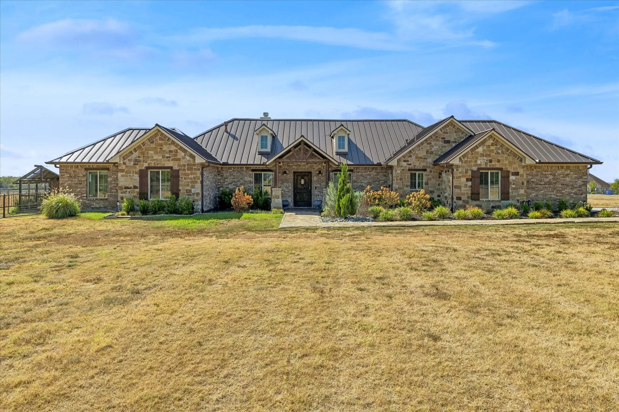 Single Family Residence For Sale in Denton County , 12953 Flow Road, Krum, Texas 76249, 4 Bedroom, 3 Bathroom, 2 Garage spaces, 2,407 Sqft, built in 2017, mls#21394555, Real Estate Agent in Krum, Homes For Sale in Denton county, Homes For Sale in Krum, Realtor in Krum Texas, Real Estate Brokerage Independent Realty Texas, Luminita Cordes Realtor