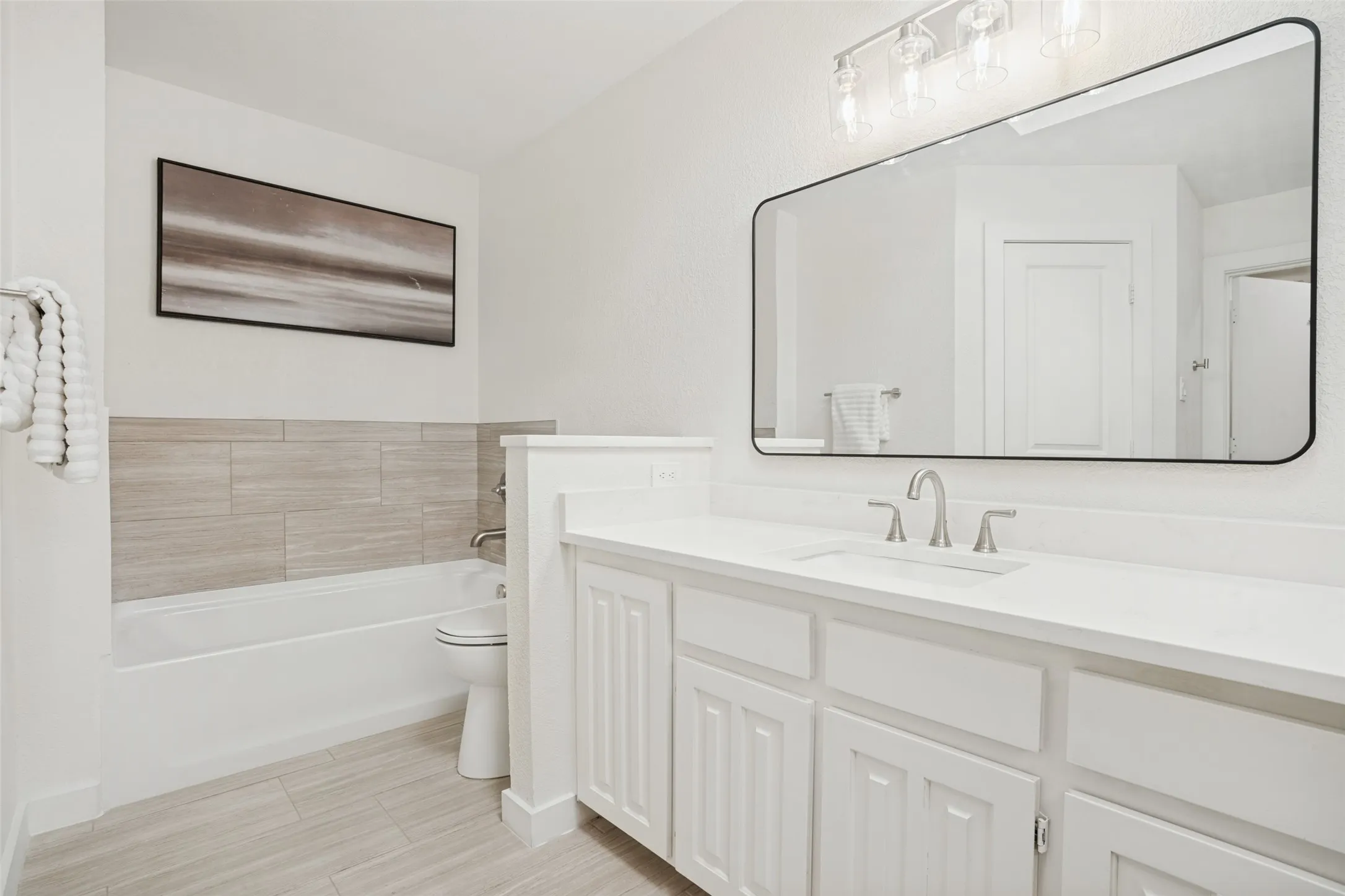 Single Family Residence For Sale in Denton County , 2237 Oak Bluff Drive, Flower Mound, Texas 75028, 3 Bedroom, 2 Bathroom, 2 Garage spaces, 1,791 Sqft, built in 1984, mls#21395543, Real Estate Agent in Flower Mound, Homes For Sale in Denton county, Homes For Sale in Flower Mound, Realtor in Flower Mound Texas, Real Estate Brokerage Independent Realty Texas, Luminita Cordes Realtor