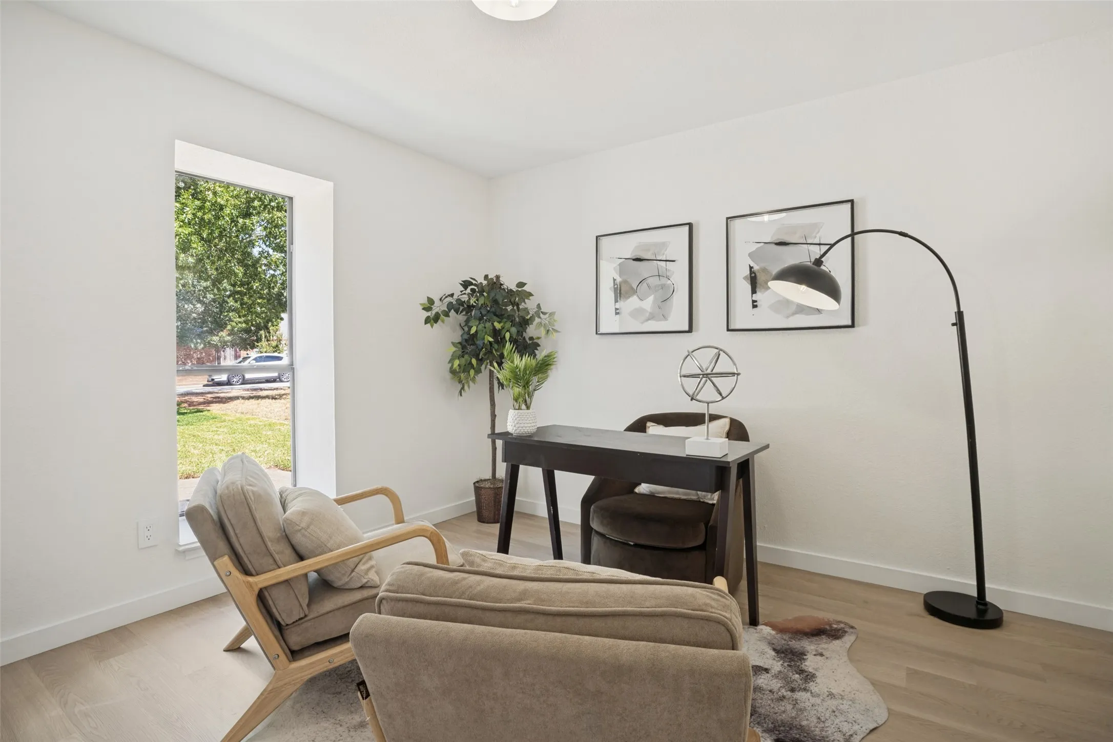 Bedroom / Shown as an office