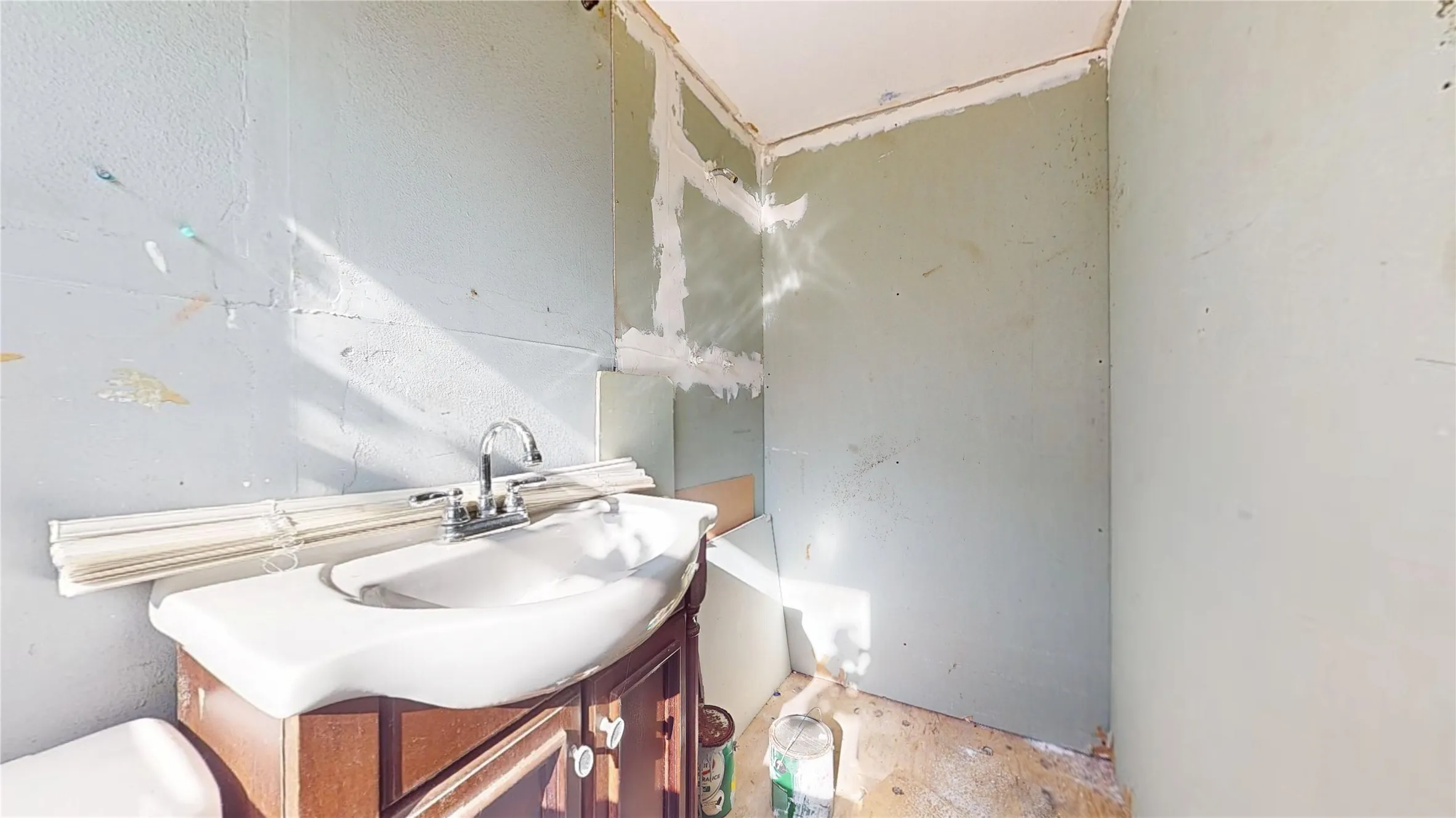 Single Family Residence For Sale in Dallas County , 1923 Spiceberry Lane, Mesquite, Texas 75149, 3 Bedroom, 2 Bathroom, 2 Garage spaces, 1,273 Sqft, built in 1963, mls#21395615, Real Estate Agent in Mesquite, Homes For Sale in Dallas county, Homes For Sale in Mesquite, Realtor in Mesquite Texas, Real Estate Brokerage Independent Realty Texas, Luminita Cordes Realtor