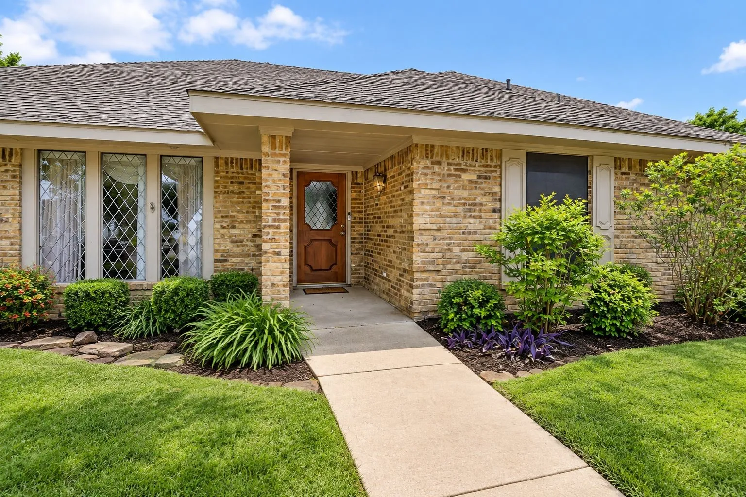 Single Family Residence For Sale in Collin County , 4120 Merriman Drive, Plano, Texas 75074, 4 Bedroom, 2 Bathroom, 2 Garage spaces, 2,290 Sqft, built in 1984, mls#21395435, Real Estate Agent in Plano, Homes For Sale in Collin county, Homes For Sale in Plano, Realtor in Plano Texas, Real Estate Brokerage Independent Realty Texas, Luminita Cordes Realtor