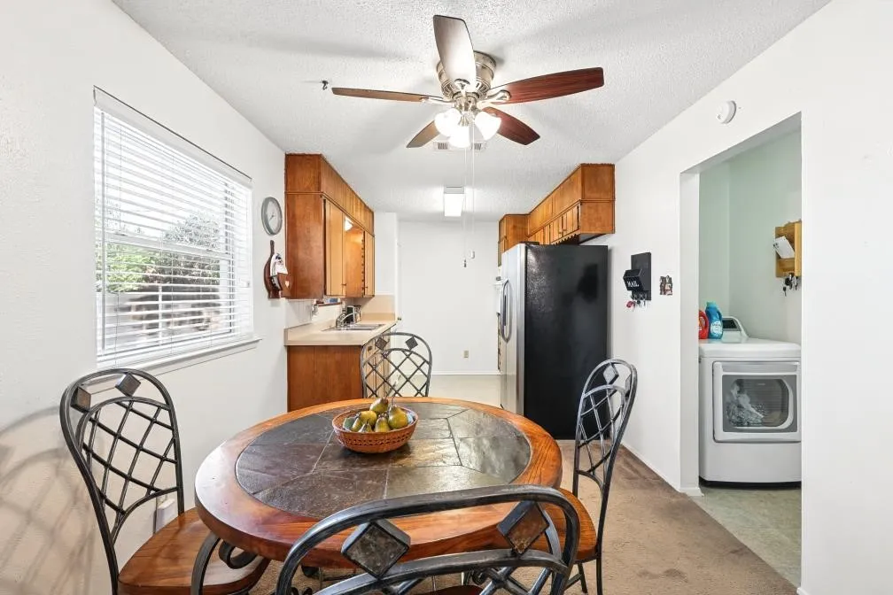 Single Family Residence For Sale in Tarrant County , 409 Arthur Drive, Hurst, Texas 76053, 3 Bedroom, 2 Bathroom, 2 Garage spaces, 1,182 Sqft, built in 1970, mls#21394564, Real Estate Agent in Hurst, Homes For Sale in Tarrant county, Homes For Sale in Hurst, Realtor in Hurst Texas, Real Estate Brokerage Independent Realty Texas, Luminita Cordes Realtor