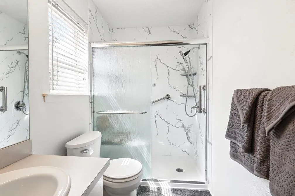 Single Family Residence For Sale in Tarrant County , 409 Arthur Drive, Hurst, Texas 76053, 3 Bedroom, 2 Bathroom, 2 Garage spaces, 1,182 Sqft, built in 1970, mls#21394564, Real Estate Agent in Hurst, Homes For Sale in Tarrant county, Homes For Sale in Hurst, Realtor in Hurst Texas, Real Estate Brokerage Independent Realty Texas, Luminita Cordes Realtor