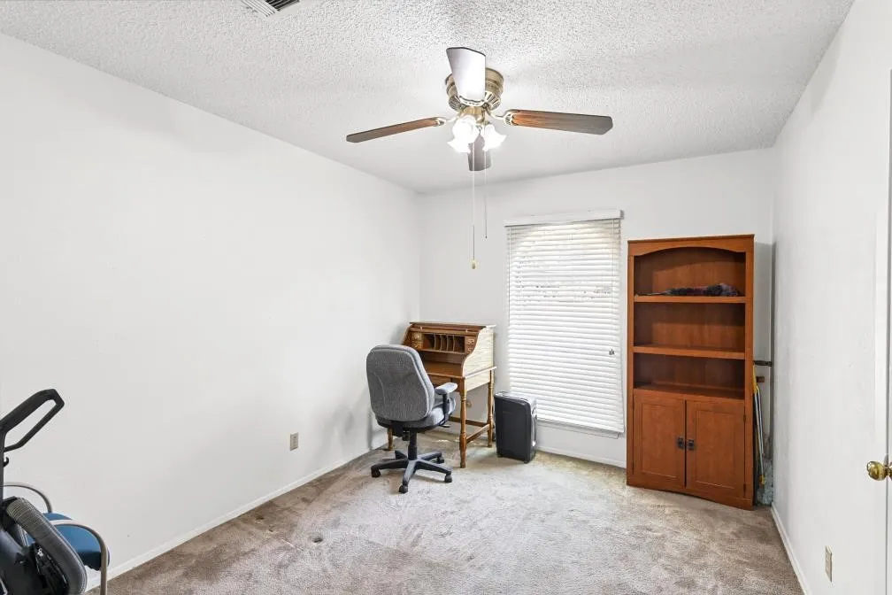 Single Family Residence For Sale in Tarrant County , 409 Arthur Drive, Hurst, Texas 76053, 3 Bedroom, 2 Bathroom, 2 Garage spaces, 1,182 Sqft, built in 1970, mls#21394564, Real Estate Agent in Hurst, Homes For Sale in Tarrant county, Homes For Sale in Hurst, Realtor in Hurst Texas, Real Estate Brokerage Independent Realty Texas, Luminita Cordes Realtor