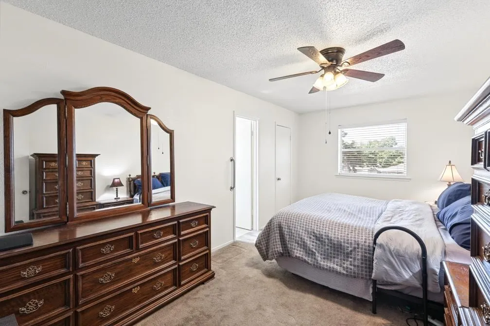 Single Family Residence For Sale in Tarrant County , 409 Arthur Drive, Hurst, Texas 76053, 3 Bedroom, 2 Bathroom, 2 Garage spaces, 1,182 Sqft, built in 1970, mls#21394564, Real Estate Agent in Hurst, Homes For Sale in Tarrant county, Homes For Sale in Hurst, Realtor in Hurst Texas, Real Estate Brokerage Independent Realty Texas, Luminita Cordes Realtor