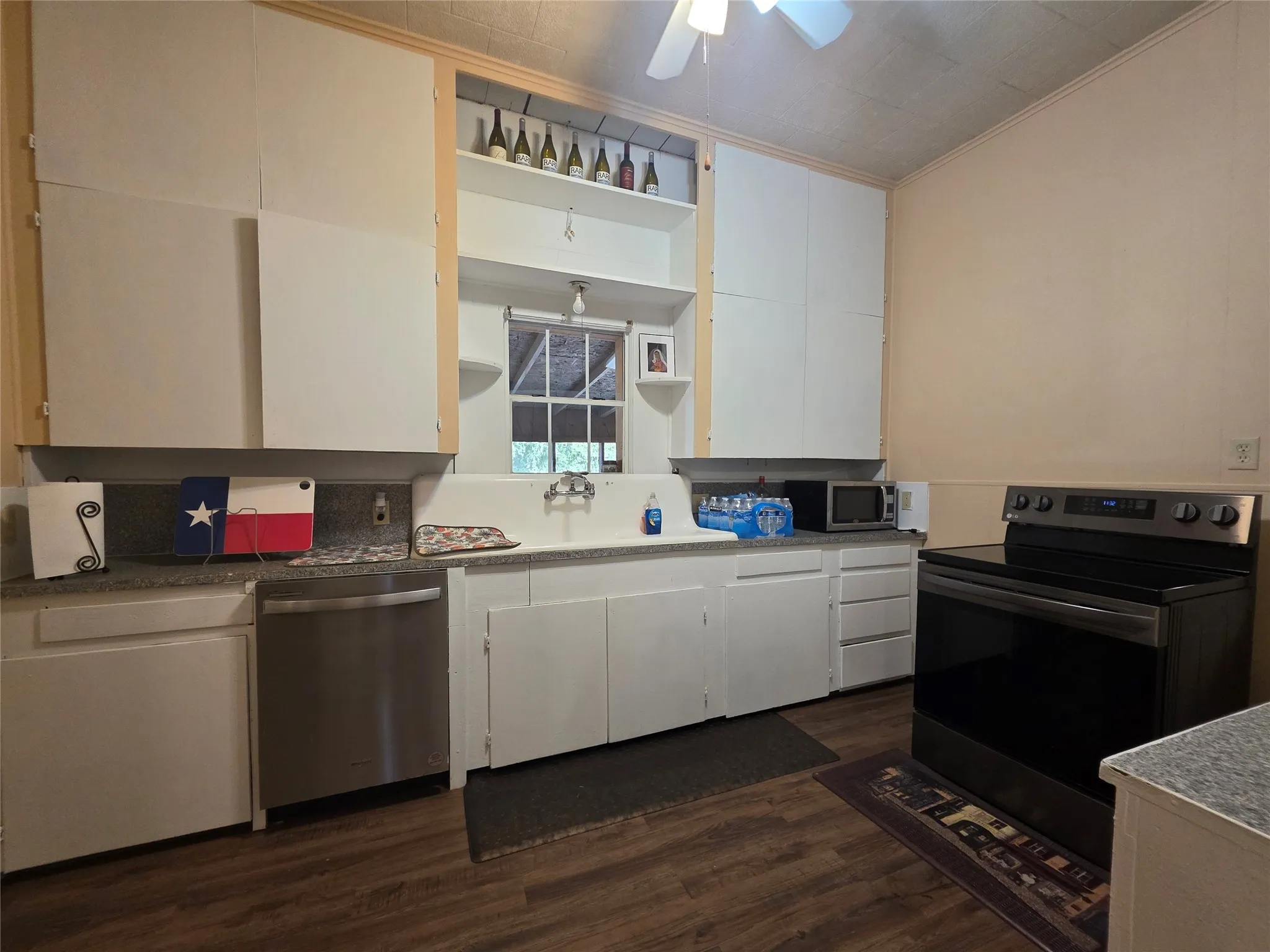 Single Family Residence For Sale in Limestone County , 1292 Fm 1365, Mexia, Texas 76667, 3 Bedroom, 2 Bathroom, Garage spaces, 1,560 Sqft, built in 1980, mls#21380362, Real Estate Agent in Mexia, Homes For Sale in Limestone county, Homes For Sale in Mexia, Realtor in Mexia Texas, Real Estate Brokerage Independent Realty Texas, Luminita Cordes Realtor