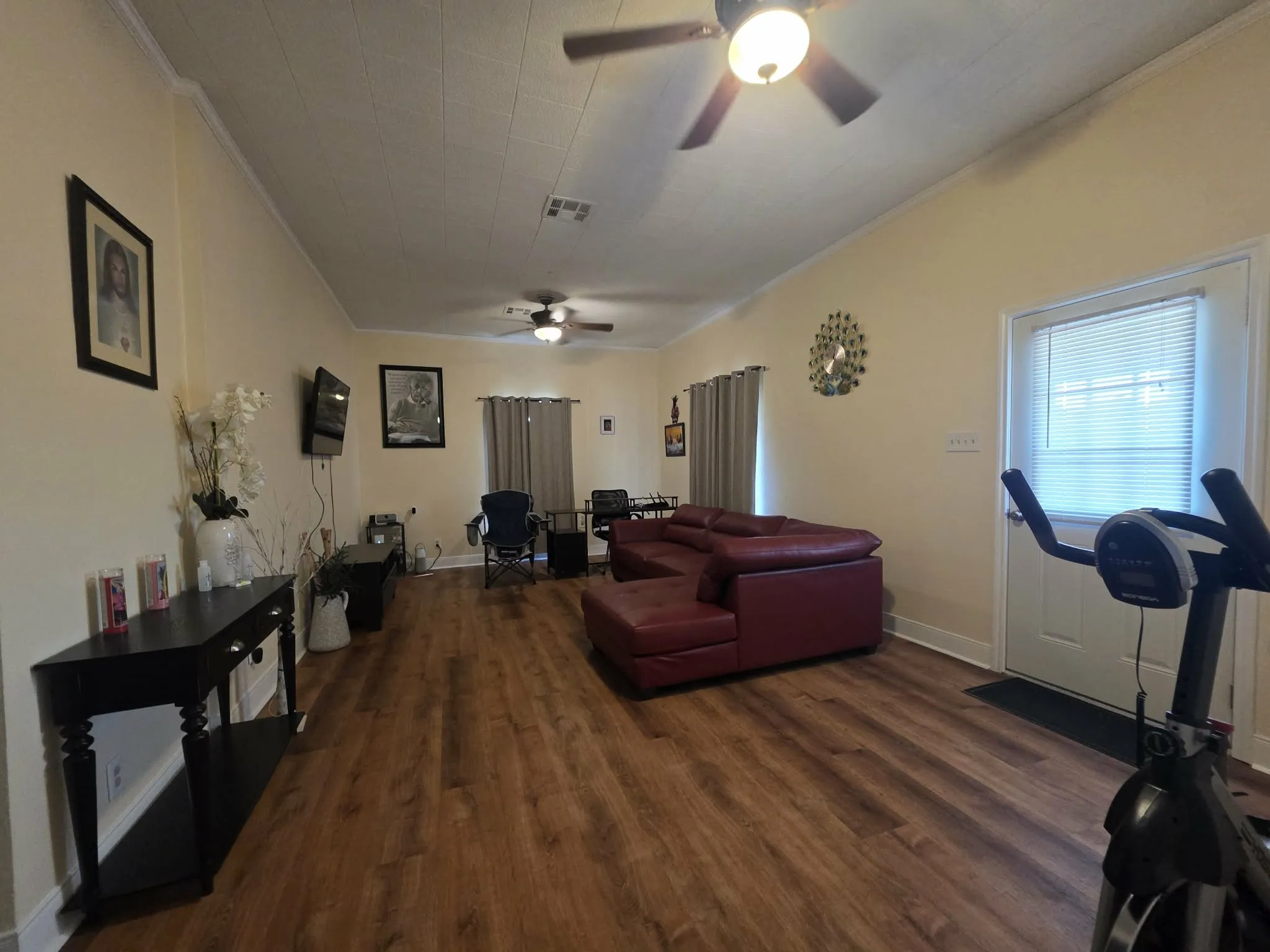 Single Family Residence For Sale in Limestone County , 1292 Fm 1365, Mexia, Texas 76667, 3 Bedroom, 2 Bathroom, Garage spaces, 1,560 Sqft, built in 1980, mls#21380362, Real Estate Agent in Mexia, Homes For Sale in Limestone county, Homes For Sale in Mexia, Realtor in Mexia Texas, Real Estate Brokerage Independent Realty Texas, Luminita Cordes Realtor