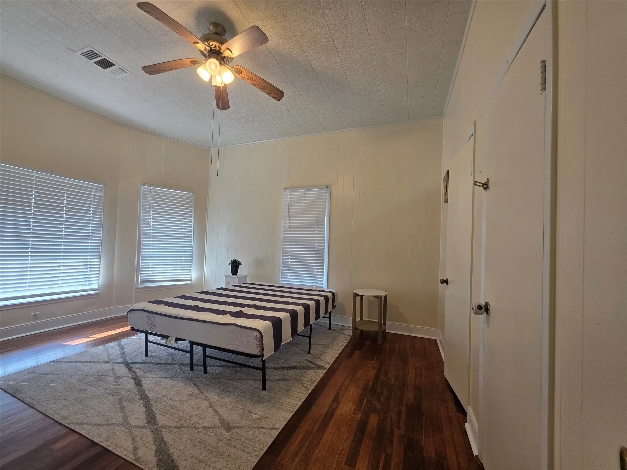 Single Family Residence For Sale in Limestone County , 1292 Fm 1365, Mexia, Texas 76667, 3 Bedroom, 2 Bathroom, Garage spaces, 1,560 Sqft, built in 1980, mls#21380362, Real Estate Agent in Mexia, Homes For Sale in Limestone county, Homes For Sale in Mexia, Realtor in Mexia Texas, Real Estate Brokerage Independent Realty Texas, Luminita Cordes Realtor