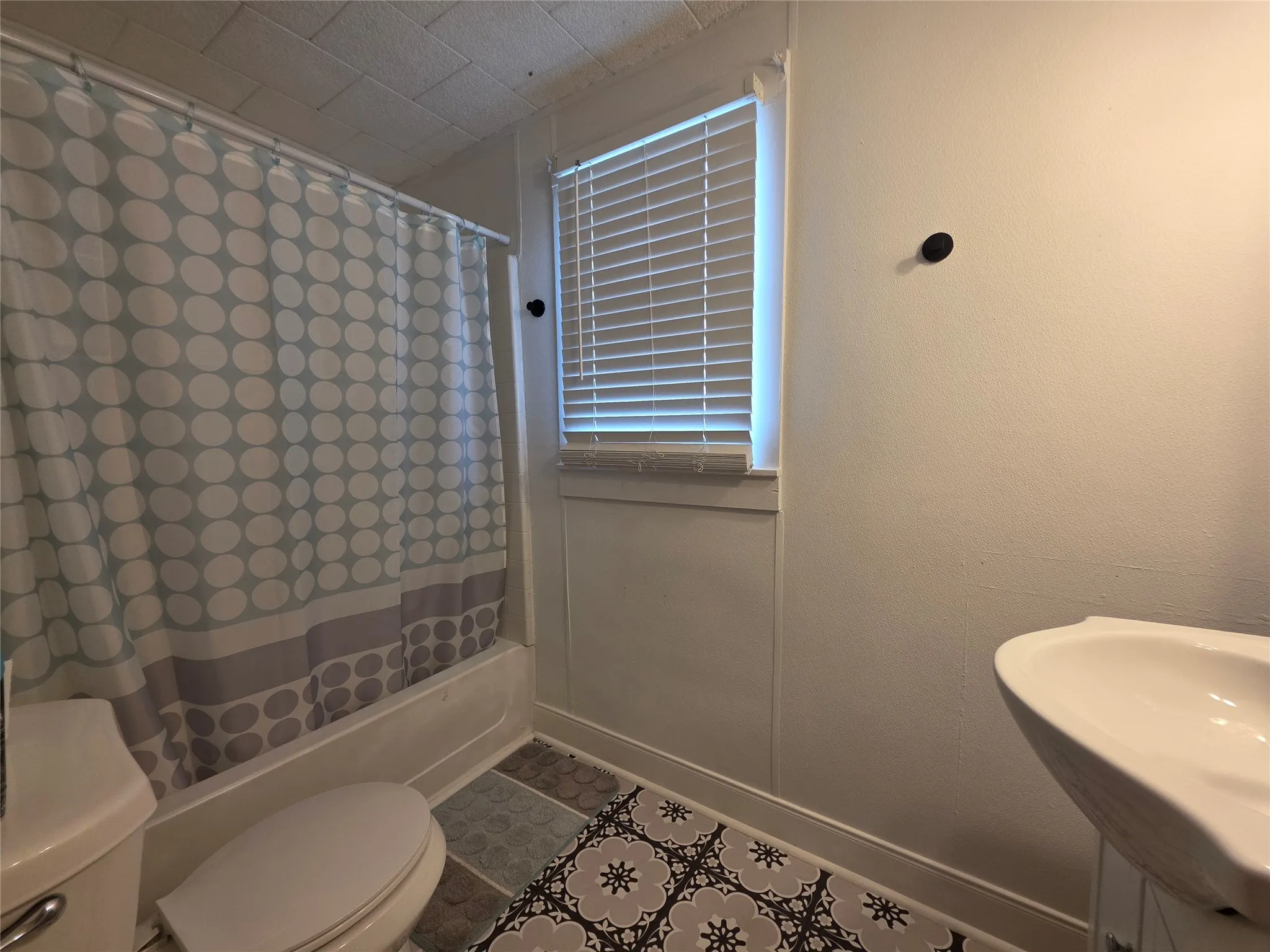 Single Family Residence For Sale in Limestone County , 1292 Fm 1365, Mexia, Texas 76667, 3 Bedroom, 2 Bathroom, Garage spaces, 1,560 Sqft, built in 1980, mls#21380362, Real Estate Agent in Mexia, Homes For Sale in Limestone county, Homes For Sale in Mexia, Realtor in Mexia Texas, Real Estate Brokerage Independent Realty Texas, Luminita Cordes Realtor