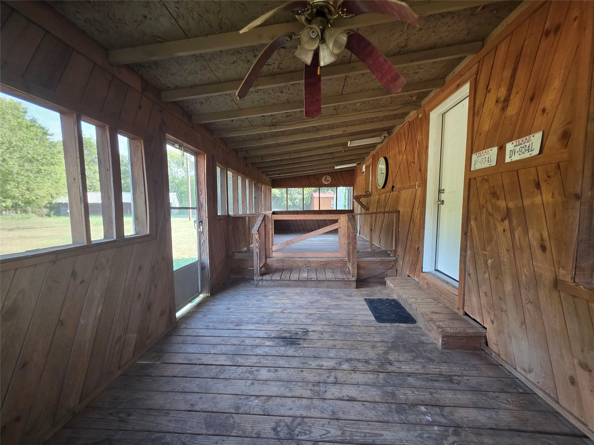 Single Family Residence For Sale in Limestone County , 1292 Fm 1365, Mexia, Texas 76667, 3 Bedroom, 2 Bathroom, Garage spaces, 1,560 Sqft, built in 1980, mls#21380362, Real Estate Agent in Mexia, Homes For Sale in Limestone county, Homes For Sale in Mexia, Realtor in Mexia Texas, Real Estate Brokerage Independent Realty Texas, Luminita Cordes Realtor