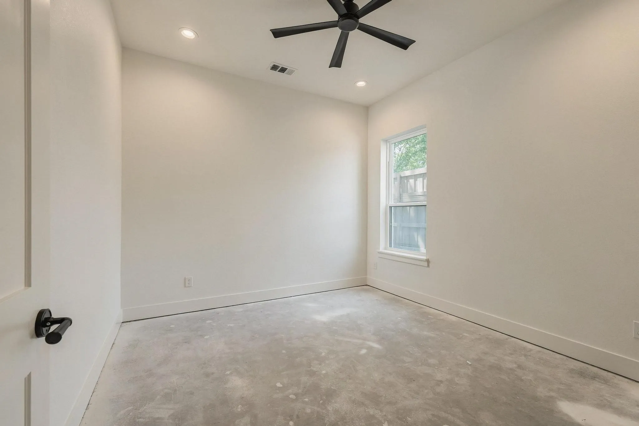 Single Family Residence For Sale in Grayson County , 2510 Creekbend Circle, Sherman, Texas 75092, 4 Bedroom, 4 Bathroom, 2 Garage spaces, 3,125 Sqft, built in 2026, mls#21394009, Real Estate Agent in Sherman, Homes For Sale in Grayson county, Homes For Sale in Sherman, Realtor in Sherman Texas, Real Estate Brokerage Independent Realty Texas, Luminita Cordes Realtor