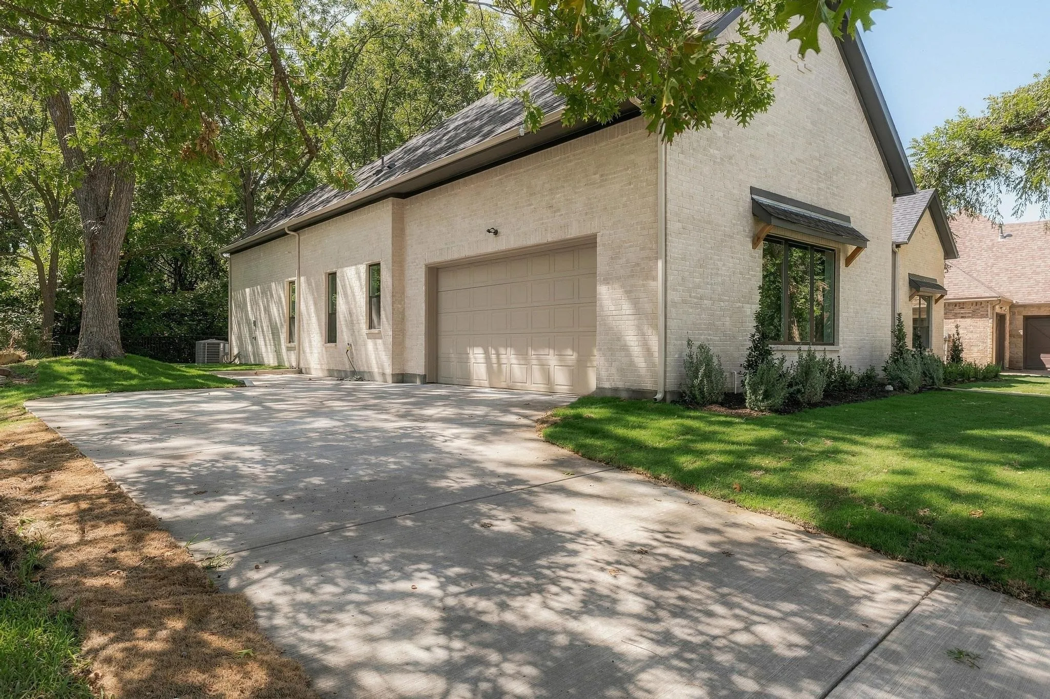 Single Family Residence For Sale in Grayson County , 2510 Creekbend Circle, Sherman, Texas 75092, 4 Bedroom, 4 Bathroom, 2 Garage spaces, 3,125 Sqft, built in 2026, mls#21394009, Real Estate Agent in Sherman, Homes For Sale in Grayson county, Homes For Sale in Sherman, Realtor in Sherman Texas, Real Estate Brokerage Independent Realty Texas, Luminita Cordes Realtor