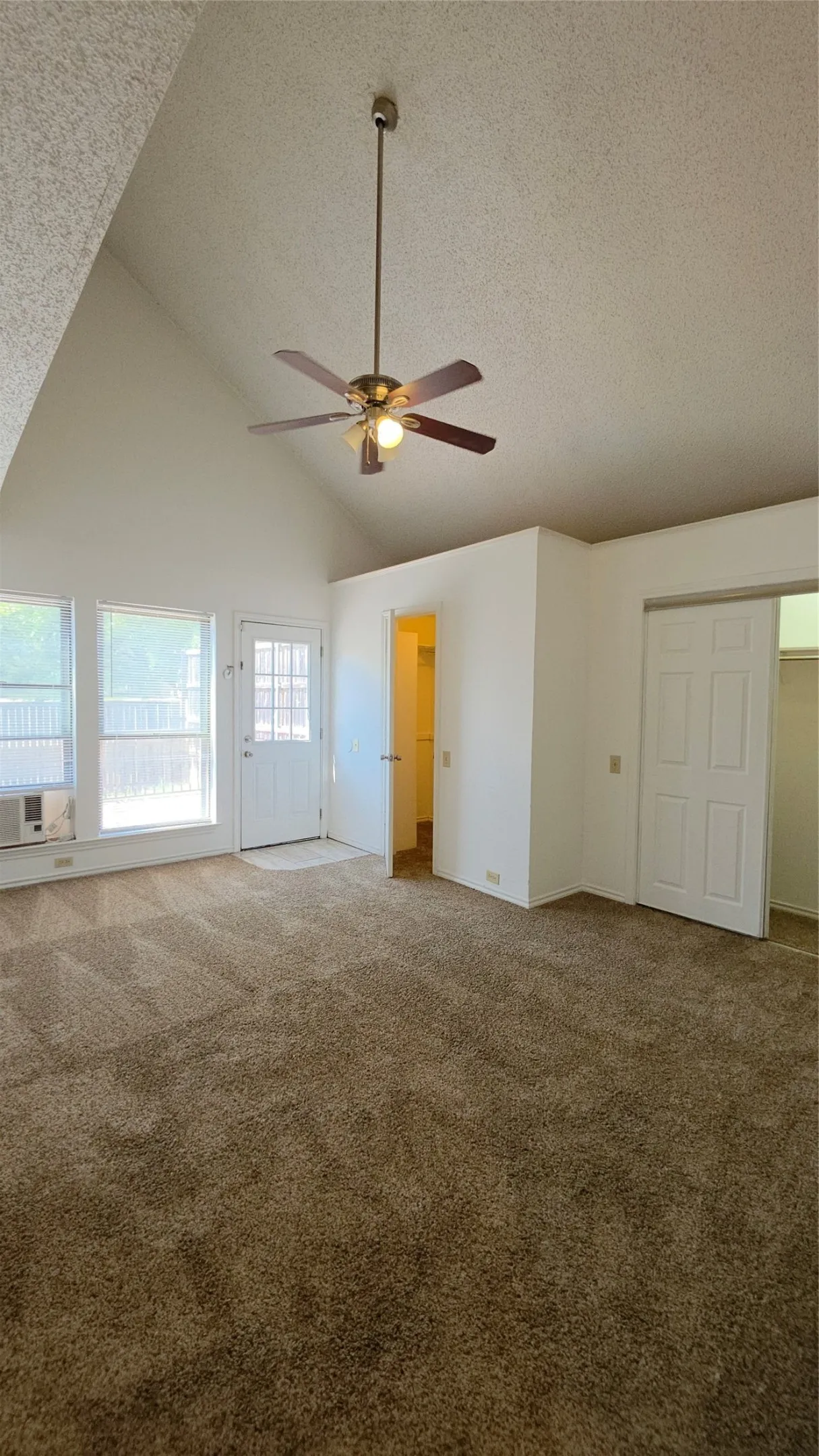 Single Family Residence For Rent in Dallas County , 598 Briarcliff Drive, Garland, Texas 75043, 3 Bedroom, 3 Bathroom, 2 Garage spaces, 1,876 Sqft, built in 1982, mls#21393673, Real Estate Agent in Garland, Homes For Rent in Dallas county, Homes For Rent in Garland, Realtor in Garland Texas, Real Estate Brokerage Independent Realty Texas, Luminita Cordes Realtor