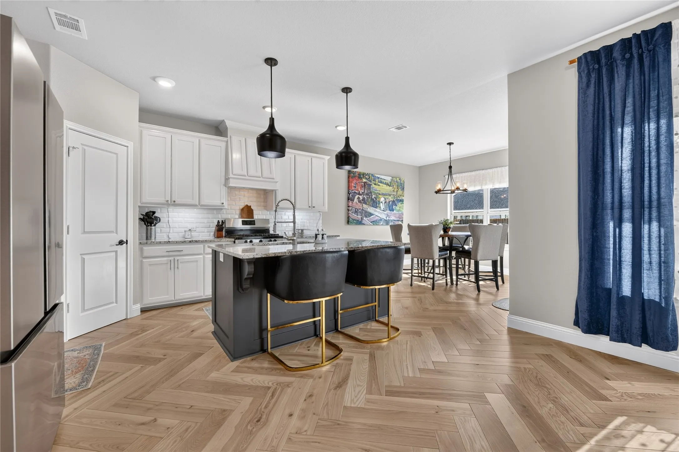 Single Family Residence For Sale in Tarrant County , 5220 Sonata Trail, Fort Worth, Texas 76126, 4 Bedroom, 3 Bathroom, 2 Garage spaces, 2,283 Sqft, built in 2019, mls#21395250, Real Estate Agent in Fort Worth, Homes For Sale in Tarrant county, Homes For Sale in Fort Worth, Realtor in Fort Worth Texas, Real Estate Brokerage Independent Realty Texas, Luminita Cordes Realtor