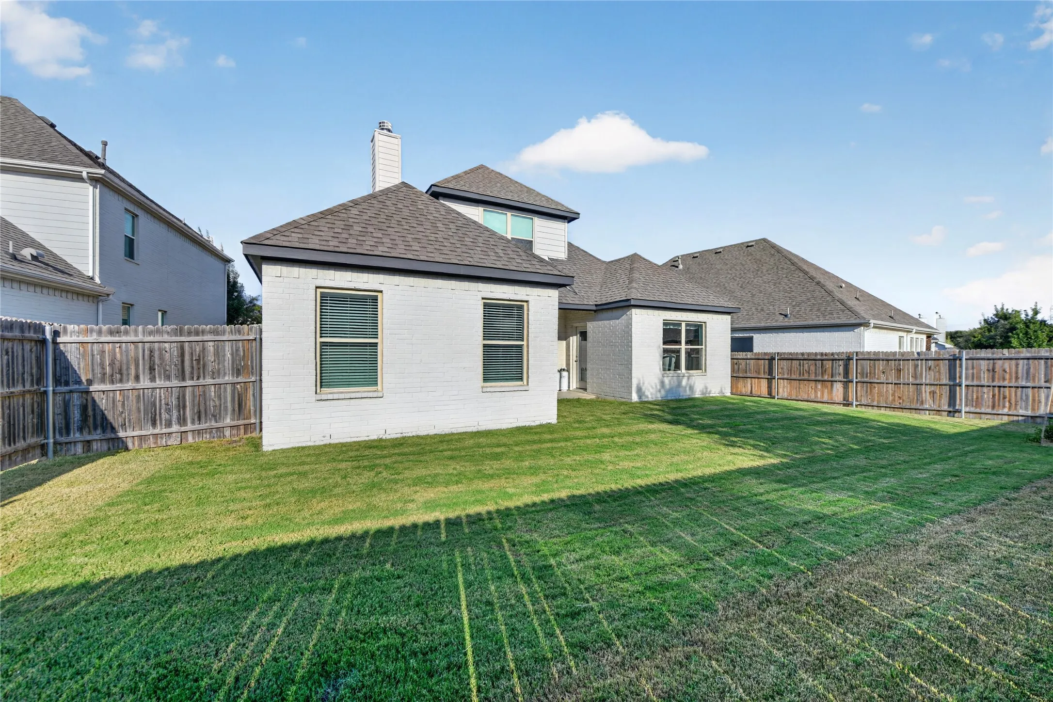 Single Family Residence For Sale in Tarrant County , 5220 Sonata Trail, Fort Worth, Texas 76126, 4 Bedroom, 3 Bathroom, 2 Garage spaces, 2,283 Sqft, built in 2019, mls#21395250, Real Estate Agent in Fort Worth, Homes For Sale in Tarrant county, Homes For Sale in Fort Worth, Realtor in Fort Worth Texas, Real Estate Brokerage Independent Realty Texas, Luminita Cordes Realtor