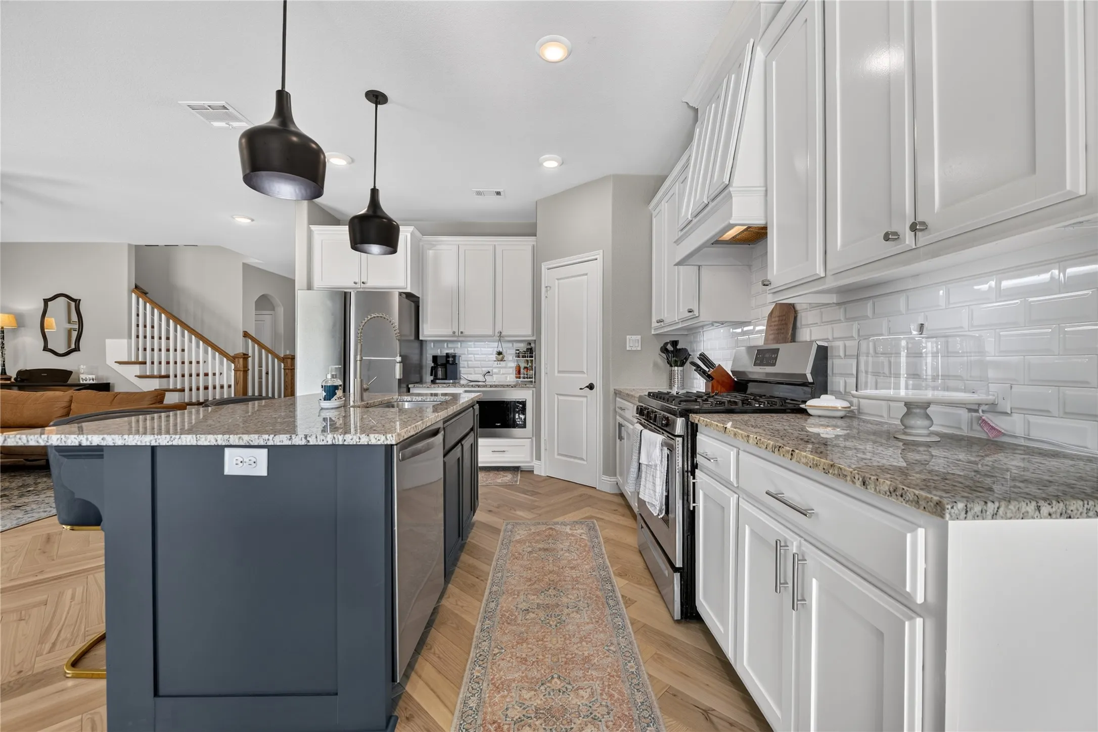 Single Family Residence For Sale in Tarrant County , 5220 Sonata Trail, Fort Worth, Texas 76126, 4 Bedroom, 3 Bathroom, 2 Garage spaces, 2,283 Sqft, built in 2019, mls#21395250, Real Estate Agent in Fort Worth, Homes For Sale in Tarrant county, Homes For Sale in Fort Worth, Realtor in Fort Worth Texas, Real Estate Brokerage Independent Realty Texas, Luminita Cordes Realtor
