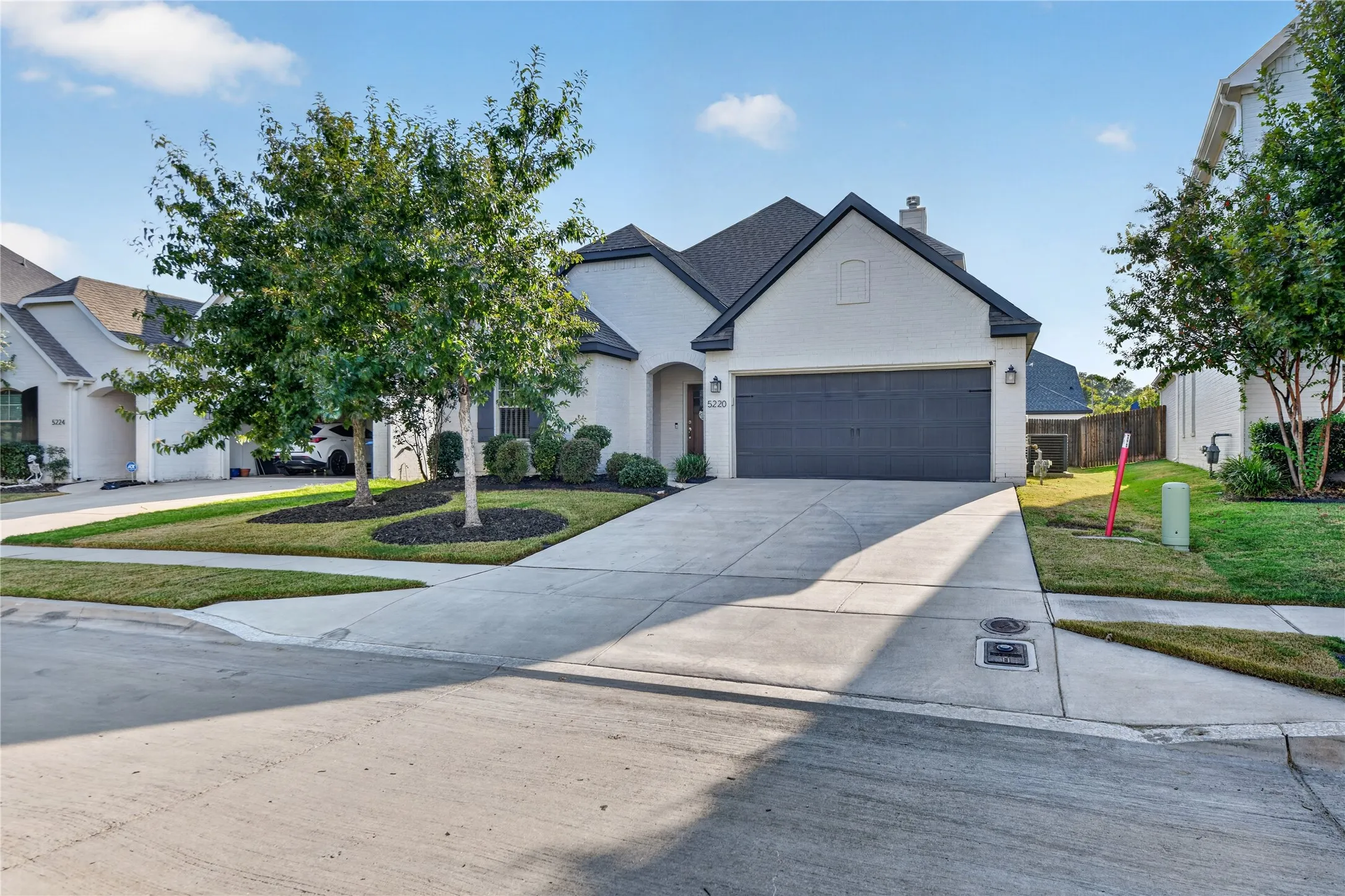 Single Family Residence For Sale in Tarrant County , 5220 Sonata Trail, Fort Worth, Texas 76126, 4 Bedroom, 3 Bathroom, 2 Garage spaces, 2,283 Sqft, built in 2019, mls#21395250, Real Estate Agent in Fort Worth, Homes For Sale in Tarrant county, Homes For Sale in Fort Worth, Realtor in Fort Worth Texas, Real Estate Brokerage Independent Realty Texas, Luminita Cordes Realtor