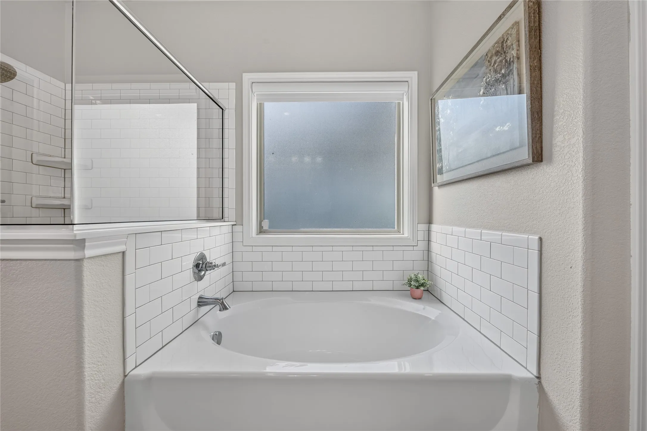 Single Family Residence For Sale in Tarrant County , 5220 Sonata Trail, Fort Worth, Texas 76126, 4 Bedroom, 3 Bathroom, 2 Garage spaces, 2,283 Sqft, built in 2019, mls#21395250, Real Estate Agent in Fort Worth, Homes For Sale in Tarrant county, Homes For Sale in Fort Worth, Realtor in Fort Worth Texas, Real Estate Brokerage Independent Realty Texas, Luminita Cordes Realtor