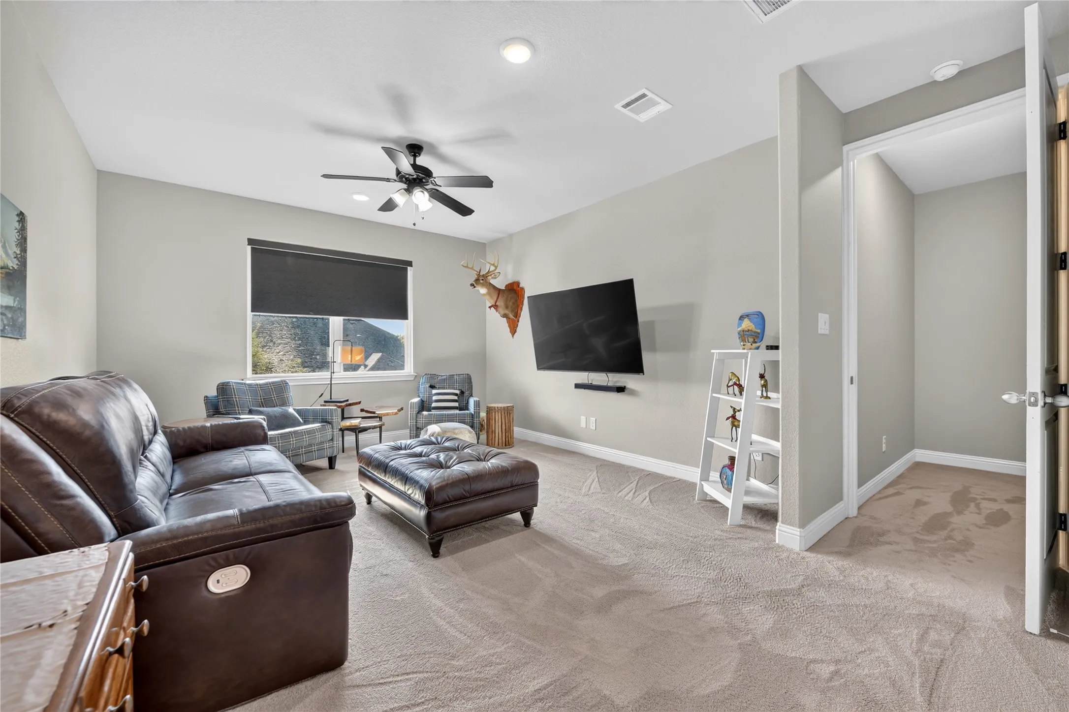 Single Family Residence For Sale in Tarrant County , 5220 Sonata Trail, Fort Worth, Texas 76126, 4 Bedroom, 3 Bathroom, 2 Garage spaces, 2,283 Sqft, built in 2019, mls#21395250, Real Estate Agent in Fort Worth, Homes For Sale in Tarrant county, Homes For Sale in Fort Worth, Realtor in Fort Worth Texas, Real Estate Brokerage Independent Realty Texas, Luminita Cordes Realtor