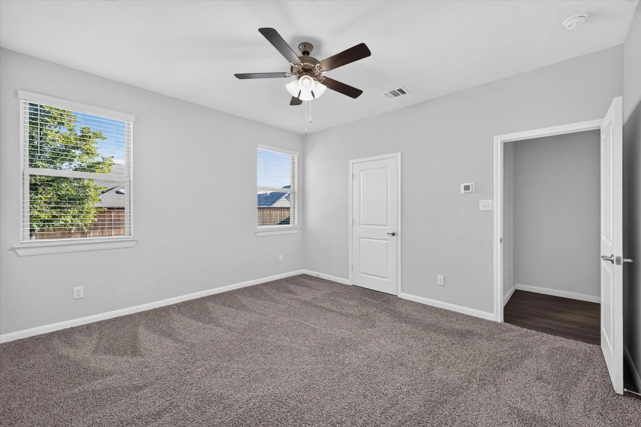 Single Family Residence For Sale in Grayson County , 3920 Oak Creek Circle, Denison, Texas 75020, 3 Bedroom, 3 Bathroom, 2 Garage spaces, 1,930 Sqft, built in 2022, mls#21394775, Real Estate Agent in Denison, Homes For Sale in Grayson county, Homes For Sale in Denison, Realtor in Denison Texas, Real Estate Brokerage Independent Realty Texas, Luminita Cordes Realtor