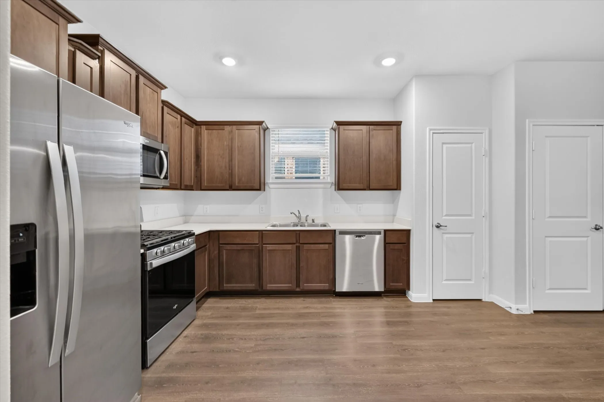 Single Family Residence For Sale in Grayson County , 3920 Oak Creek Circle, Denison, Texas 75020, 3 Bedroom, 3 Bathroom, 2 Garage spaces, 1,930 Sqft, built in 2022, mls#21394775, Real Estate Agent in Denison, Homes For Sale in Grayson county, Homes For Sale in Denison, Realtor in Denison Texas, Real Estate Brokerage Independent Realty Texas, Luminita Cordes Realtor