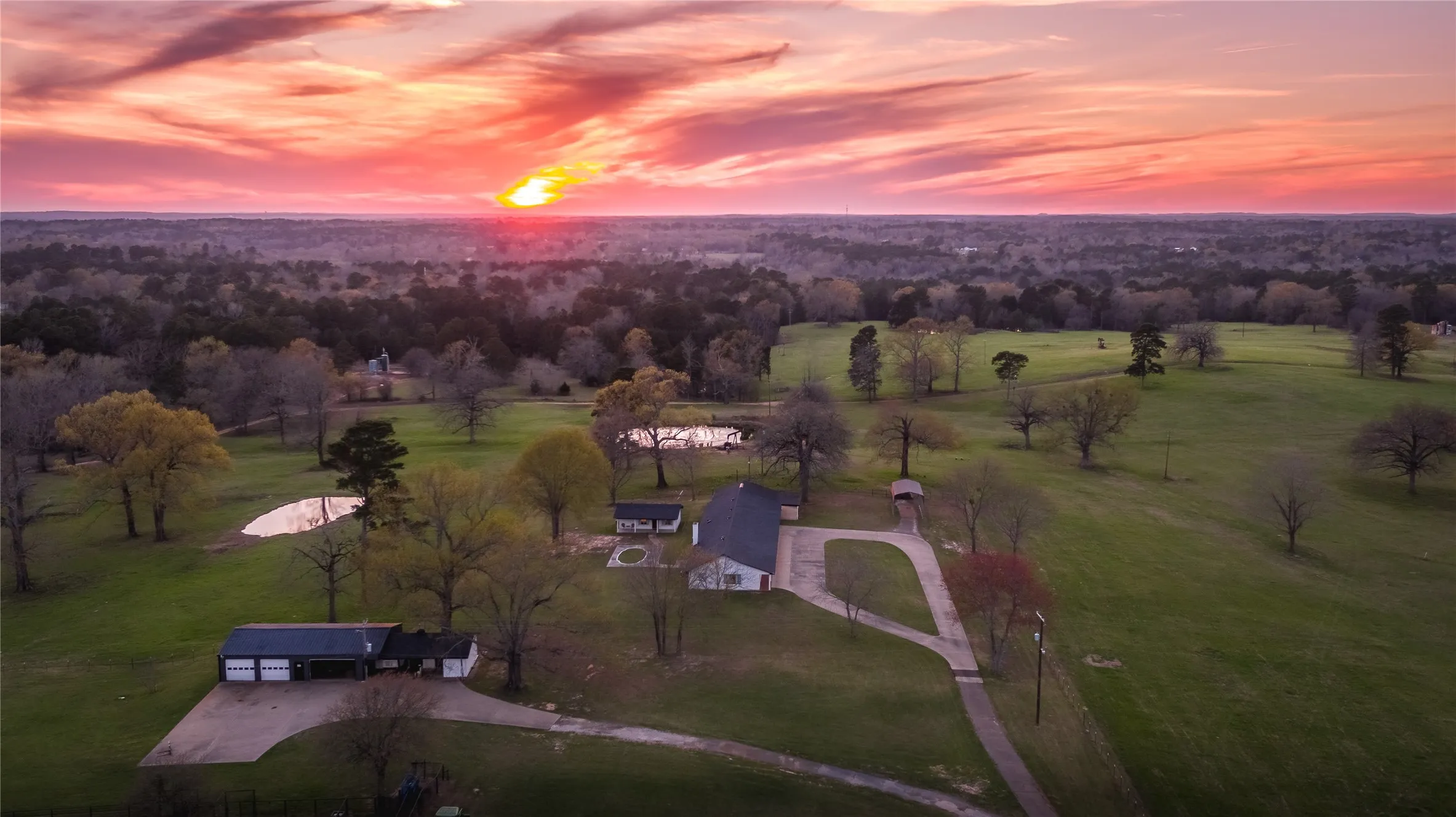 Ranch For Sale in Gregg County , 338 Cherokee Lane, Gladewater, Texas 75647, 0, 0, Garage spaces, 0 Sqft, built in 1978, mls#21395629, Real Estate Agent in Gladewater, Homes For Sale in Gregg county, Homes For Sale in Gladewater, Realtor in Gladewater Texas, Real Estate Brokerage Independent Realty Texas, Luminita Cordes Realtor