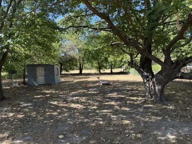 Single Family Residence For Rent in Montague County , 206 E Nelson Street, Bowie, Texas 76230, 3 Bedroom, 1 Bathroom, Garage spaces, 1,056 Sqft, built in 1940, mls#21395627, Real Estate Agent in Bowie, Homes For Rent in Montague county, Homes For Rent in Bowie, Realtor in Bowie Texas, Real Estate Brokerage Independent Realty Texas, Luminita Cordes Realtor
