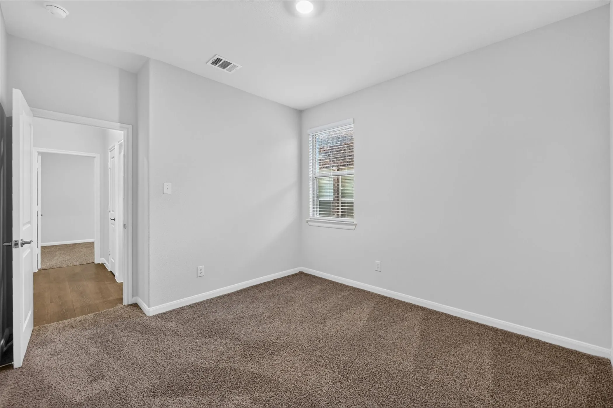 Single Family Residence For Rent in Grayson County , 3920 Oak Creek Circle, Denison, Texas 75020, 3 Bedroom, 2 Bathroom, 2 Garage spaces, 1,930 Sqft, built in 2022, mls#21394786, Real Estate Agent in Denison, Homes For Rent in Grayson county, Homes For Rent in Denison, Realtor in Denison Texas, Real Estate Brokerage Independent Realty Texas, Luminita Cordes Realtor