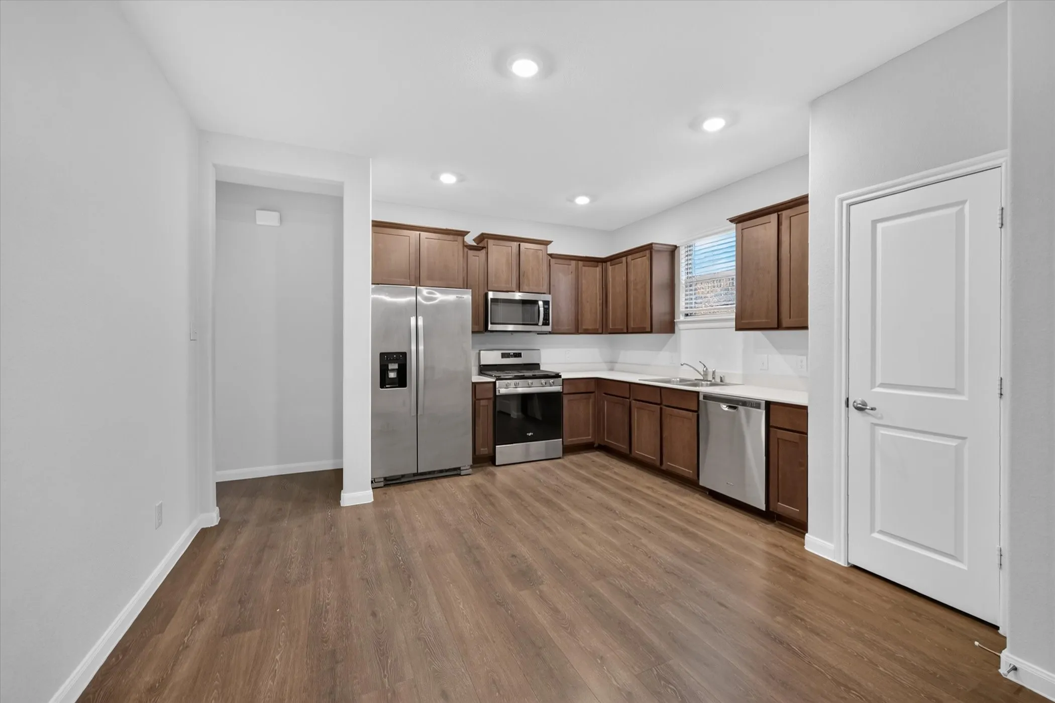 Single Family Residence For Rent in Grayson County , 3920 Oak Creek Circle, Denison, Texas 75020, 3 Bedroom, 2 Bathroom, 2 Garage spaces, 1,930 Sqft, built in 2022, mls#21394786, Real Estate Agent in Denison, Homes For Rent in Grayson county, Homes For Rent in Denison, Realtor in Denison Texas, Real Estate Brokerage Independent Realty Texas, Luminita Cordes Realtor