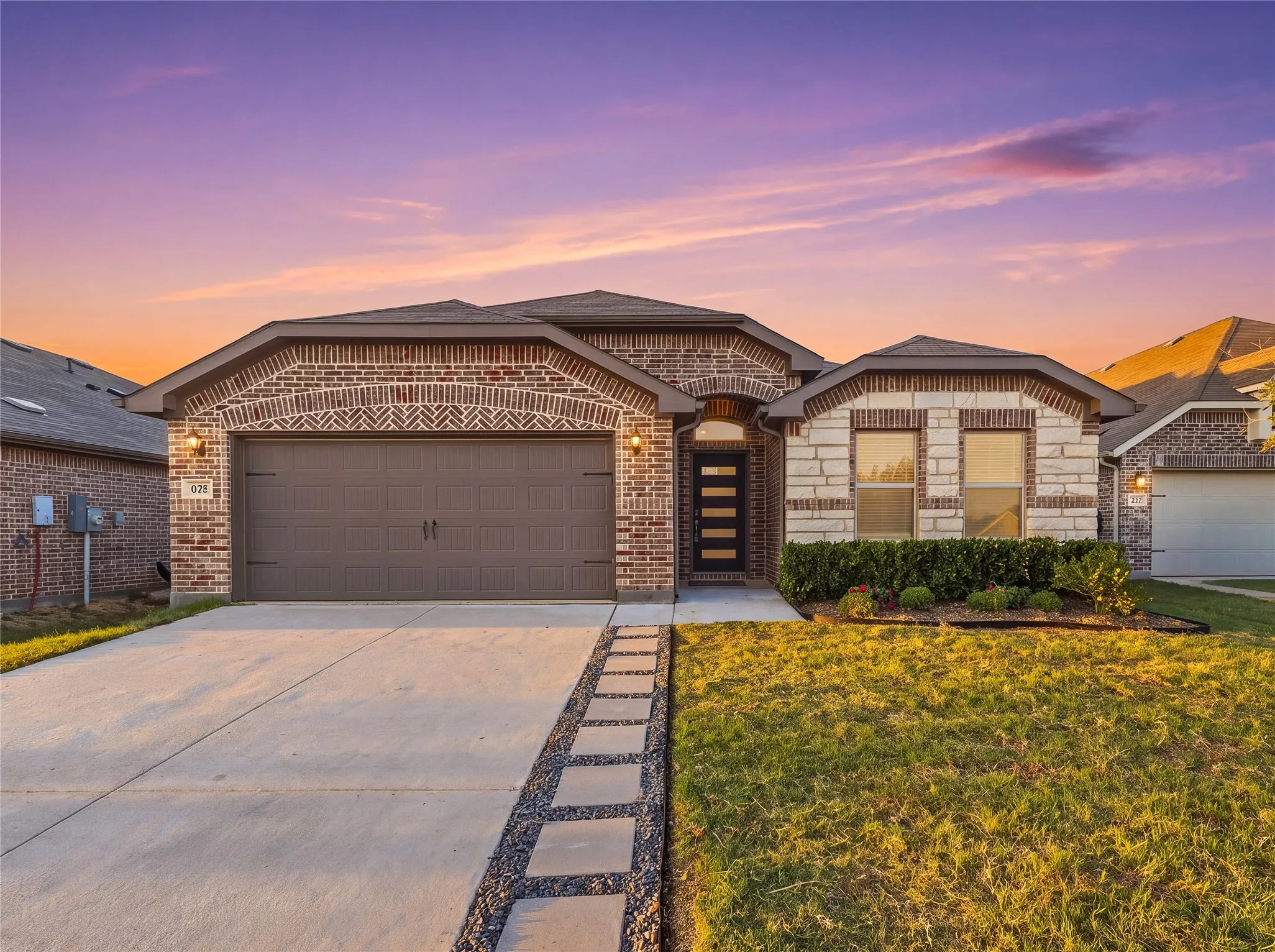 Single Family Residence For Sale in Denton County , 635 Frio Lane, Aubrey, Texas 76227, 4 Bedroom, 2 Bathroom, 2 Garage spaces, 2,022 Sqft, built in 2022, mls#21375073, Real Estate Agent in Aubrey, Homes For Sale in Denton county, Homes For Sale in Aubrey, Realtor in Aubrey Texas, Real Estate Brokerage Independent Realty Texas, Luminita Cordes Realtor