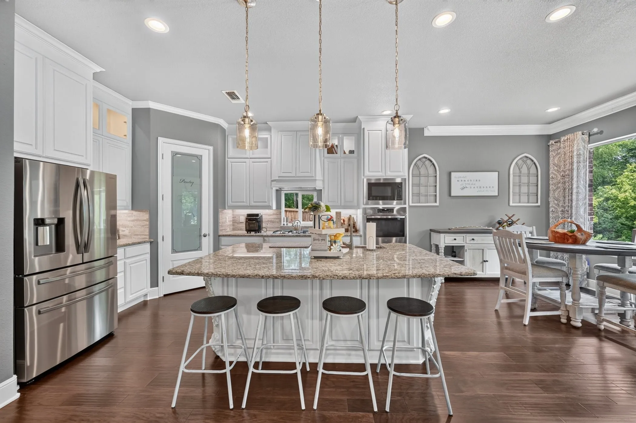 Single Family Residence For Sale in Tarrant County , 308 Familia Court, Azle, Texas 76020, 4 Bedroom, 4 Bathroom, Garage spaces, 3,526 Sqft, built in 2019, mls#21394526, Real Estate Agent in Azle, Homes For Sale in Tarrant county, Homes For Sale in Azle, Realtor in Azle Texas, Real Estate Brokerage Independent Realty Texas, Luminita Cordes Realtor