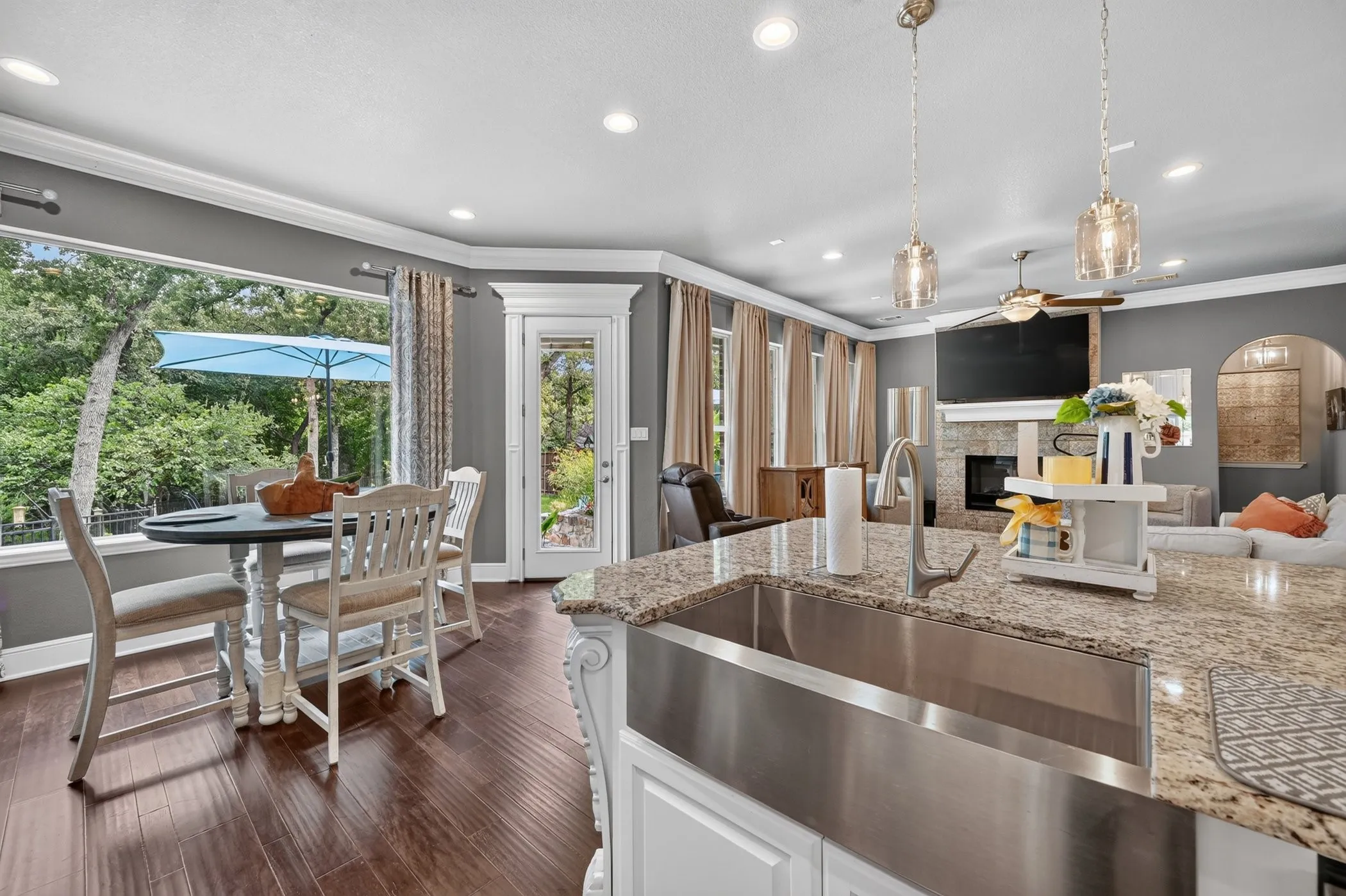 Single Family Residence For Sale in Tarrant County , 308 Familia Court, Azle, Texas 76020, 4 Bedroom, 4 Bathroom, Garage spaces, 3,526 Sqft, built in 2019, mls#21394526, Real Estate Agent in Azle, Homes For Sale in Tarrant county, Homes For Sale in Azle, Realtor in Azle Texas, Real Estate Brokerage Independent Realty Texas, Luminita Cordes Realtor
