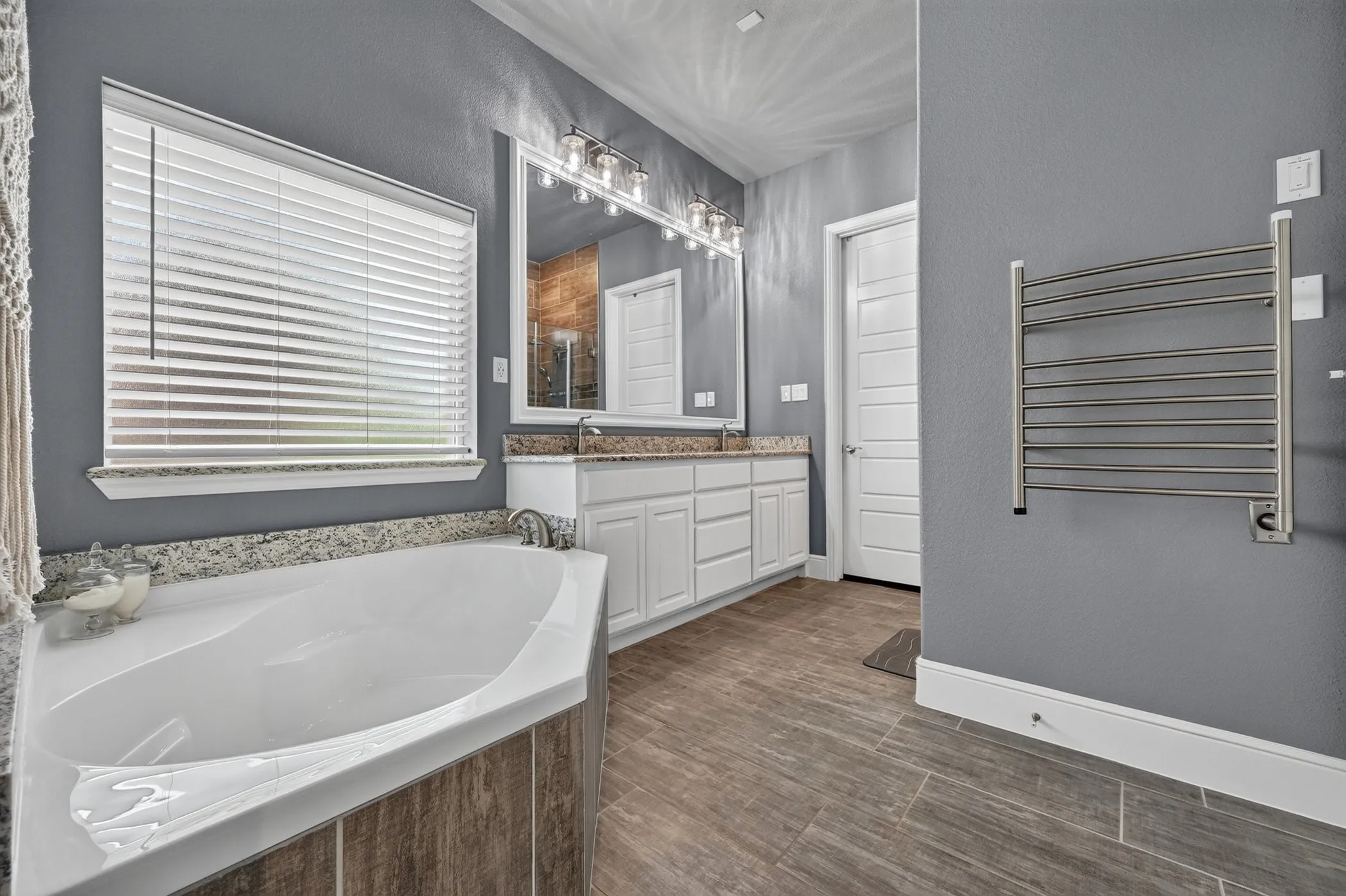 Garden Tub-Heated Towel Rack