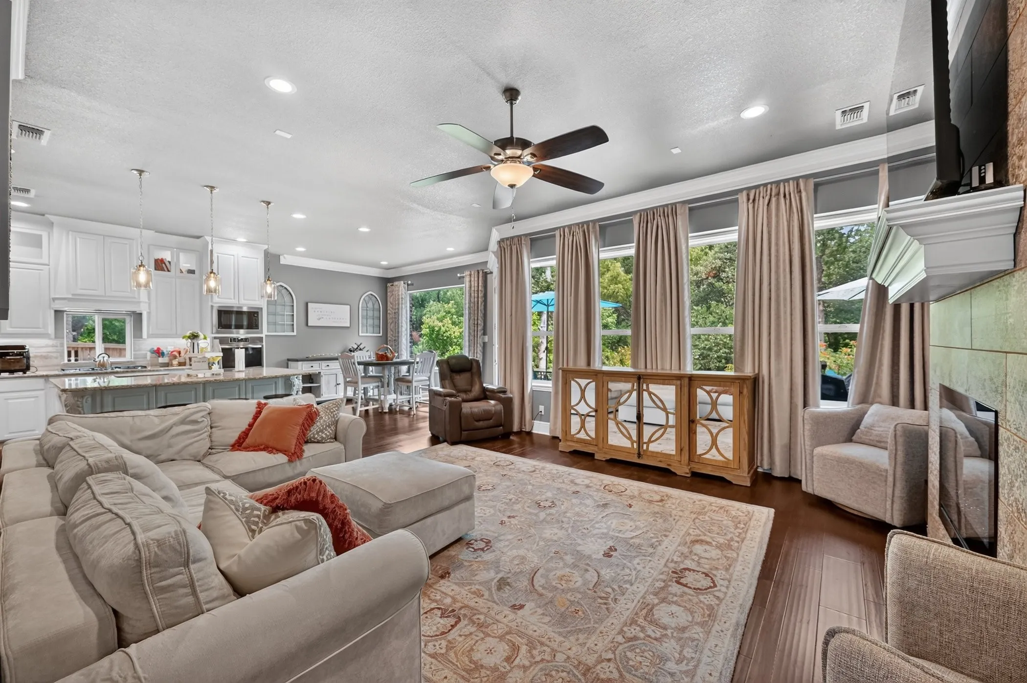 Single Family Residence For Sale in Tarrant County , 308 Familia Court, Azle, Texas 76020, 4 Bedroom, 4 Bathroom, Garage spaces, 3,526 Sqft, built in 2019, mls#21394526, Real Estate Agent in Azle, Homes For Sale in Tarrant county, Homes For Sale in Azle, Realtor in Azle Texas, Real Estate Brokerage Independent Realty Texas, Luminita Cordes Realtor