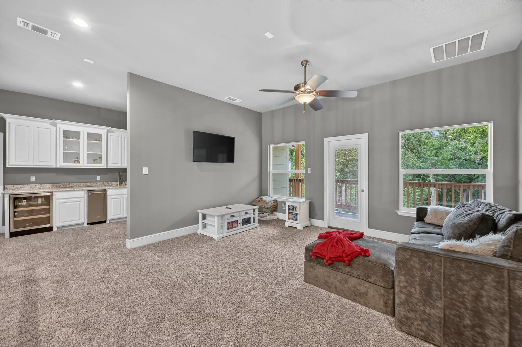 2nd floor living space